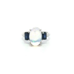 Platin 3,89ctw Oval Cabochon Jelly Opal & Blau Smaragd Cut Sapphire Seiten Ring