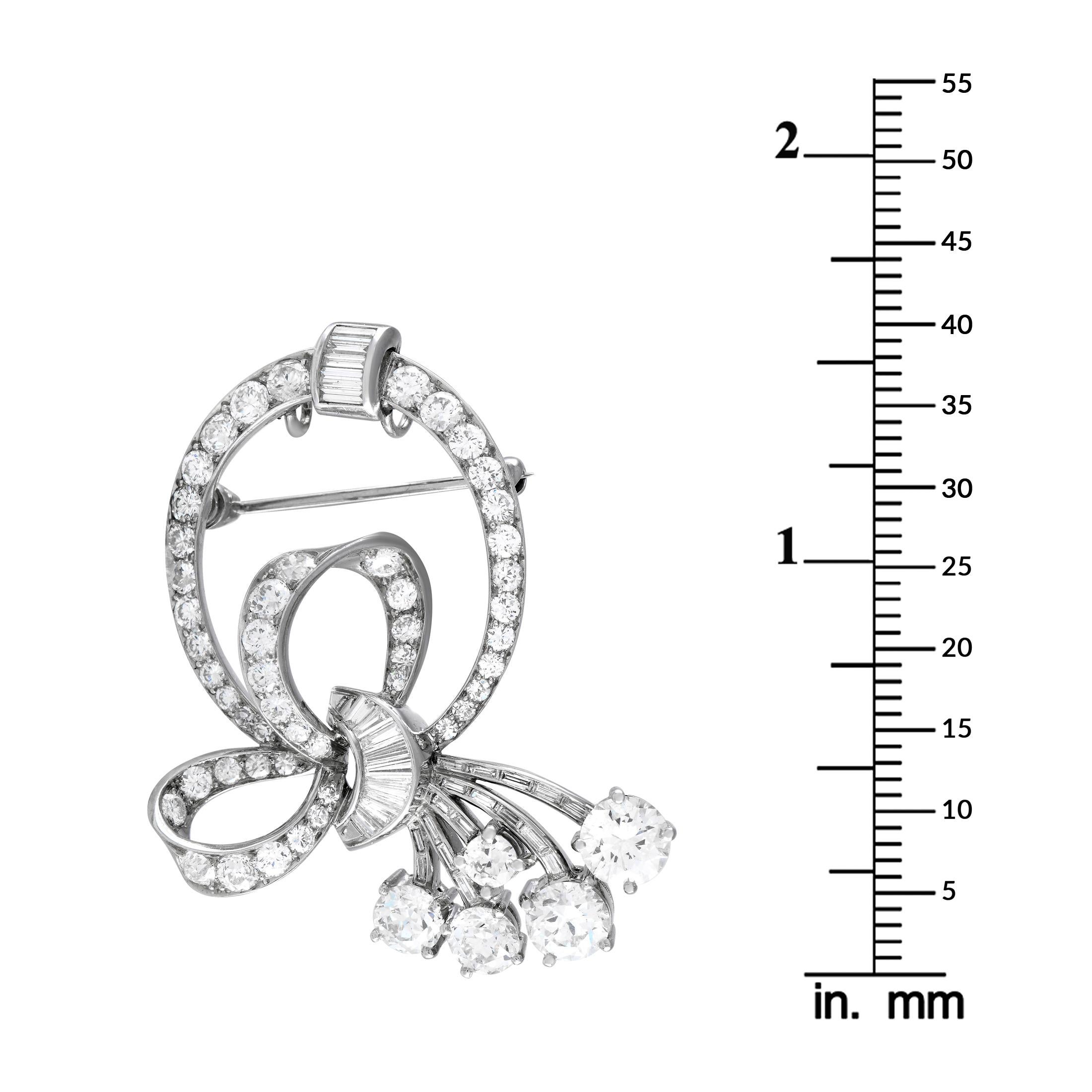 Round Cut Platinum 3.90ct Diamond Brooch For Sale