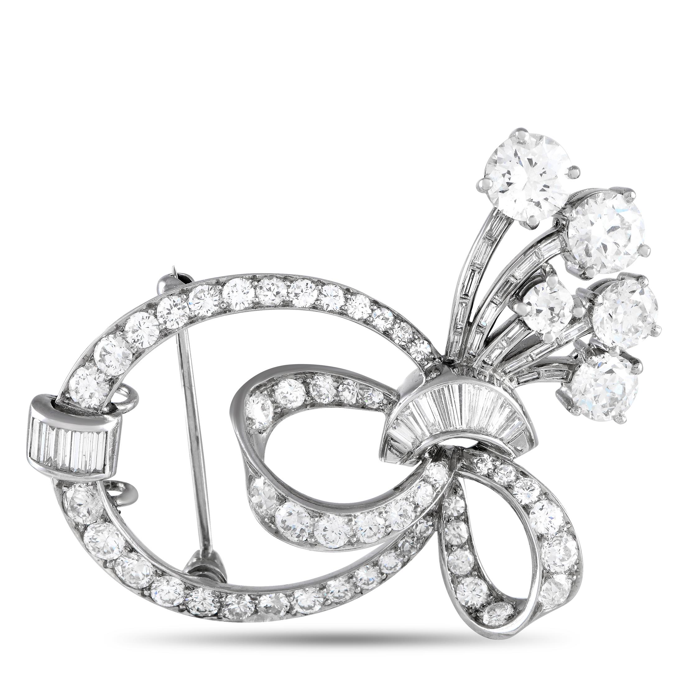 Platinum 3.90ct Diamond Brooch In Excellent Condition For Sale In Southampton, PA