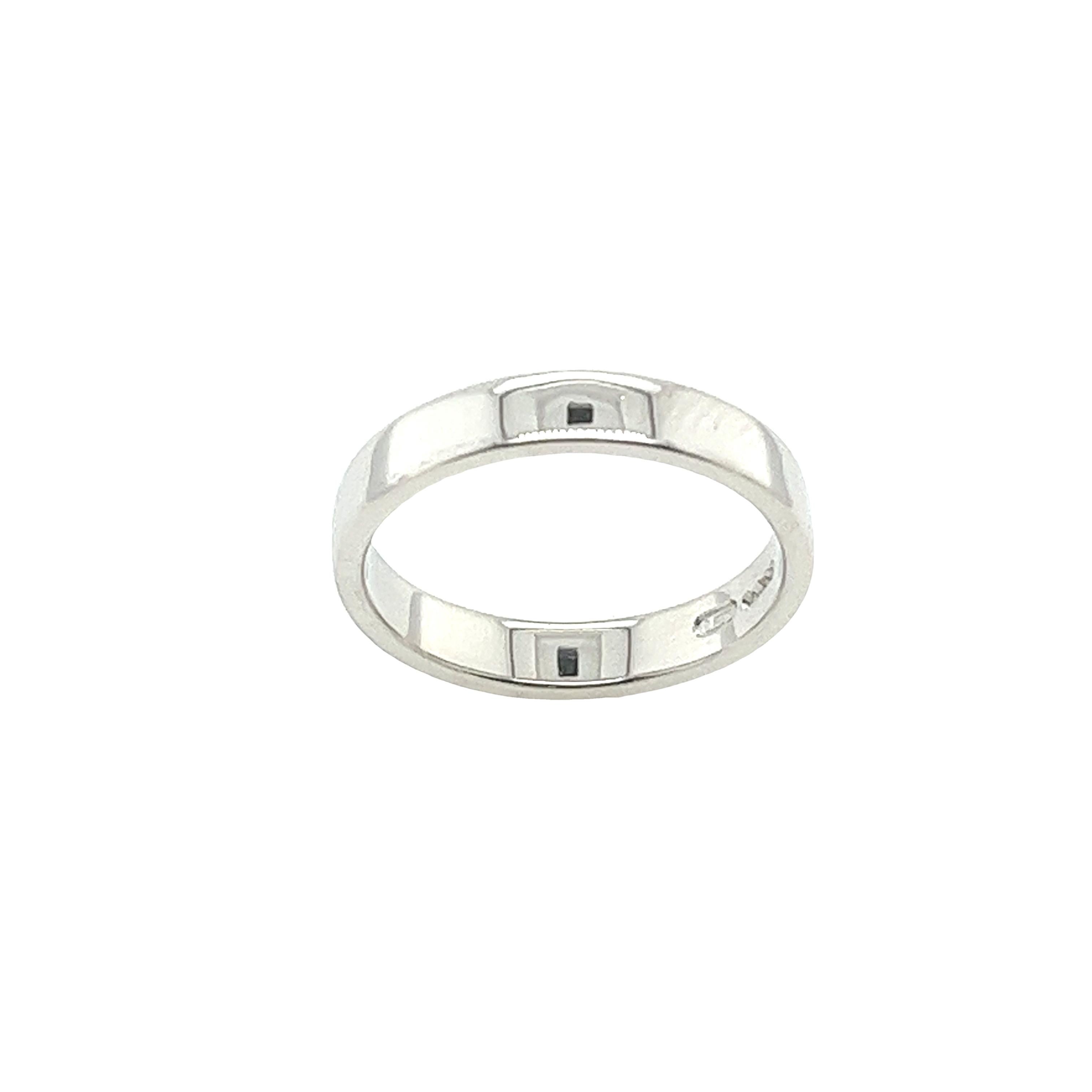 This platinum wedding band is an elegant and sophisticated ring that will never go out of style. 
The 3.90mm wide band is crafted in platinum and features a rounded profile that is comfortable to wear.
Total Weight: 7.6g
Width of Band: 3.90mm 
Depth