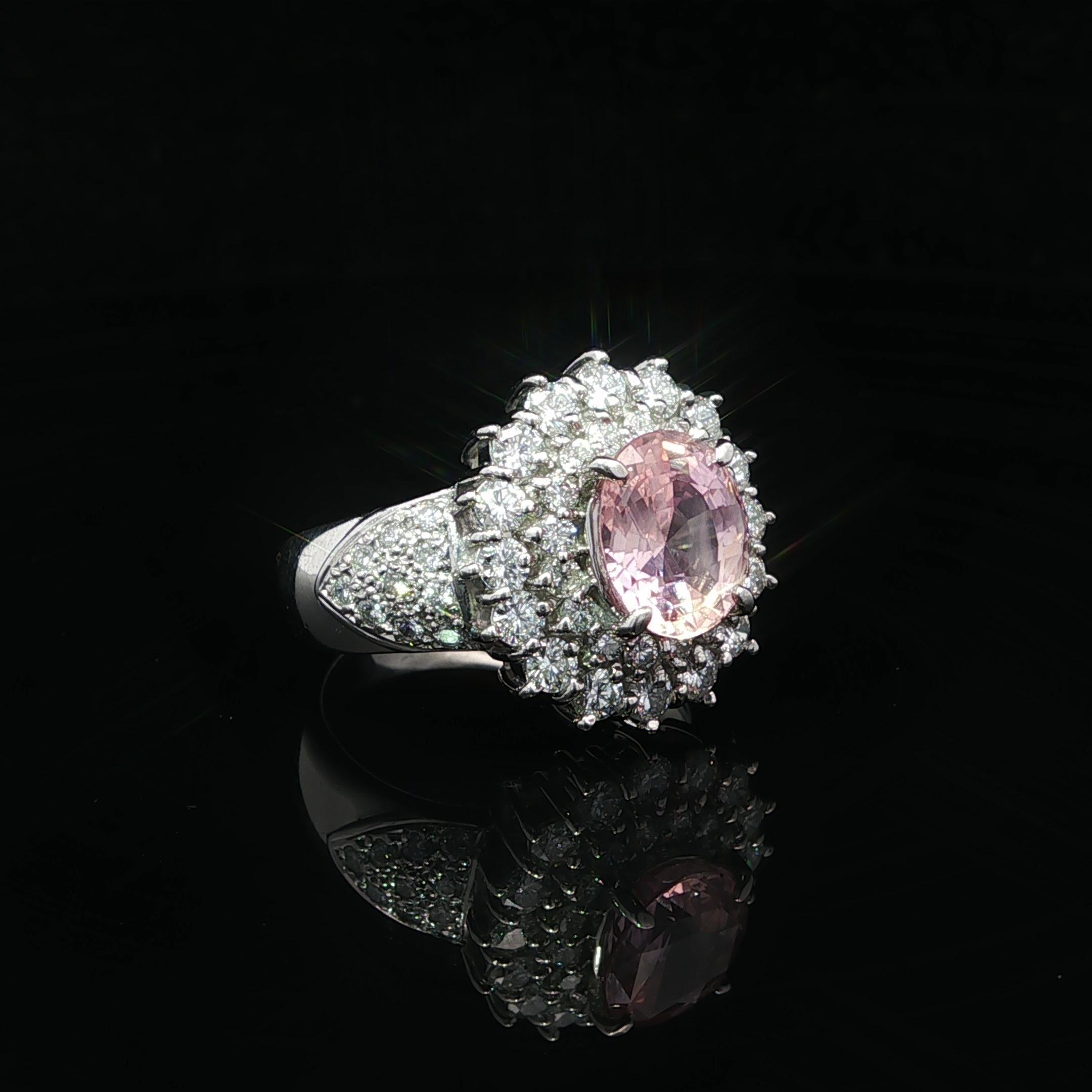 Anello in platino con zaffiro Padparadscha di Ceylon e diamanti 4,01ct GIA No Heat in vendita 9