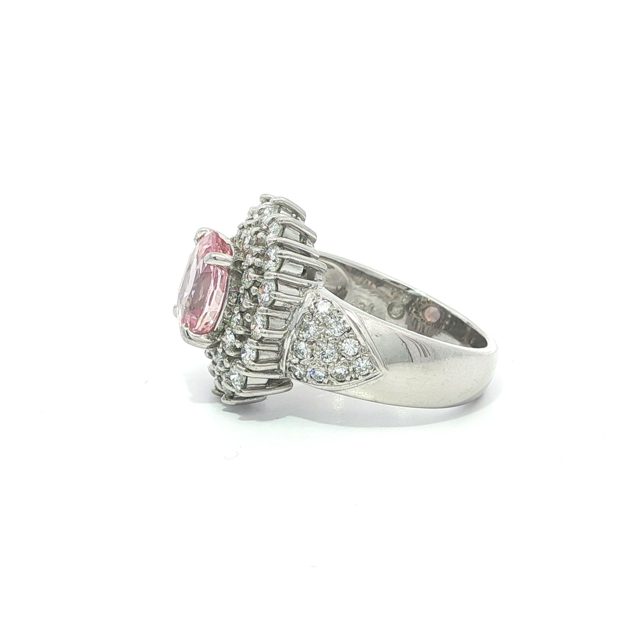--Pietre: --
(1) Zaffiro rosa Padparadscha autentico e naturale - Taglio ovale a brillante - Incastonato - Colore rosa arancio - Senza calore - Ceylon - 100% naturale -2,67ct (esatto) In casa è per lo più rosa e all'aperto è per lo più arancione!