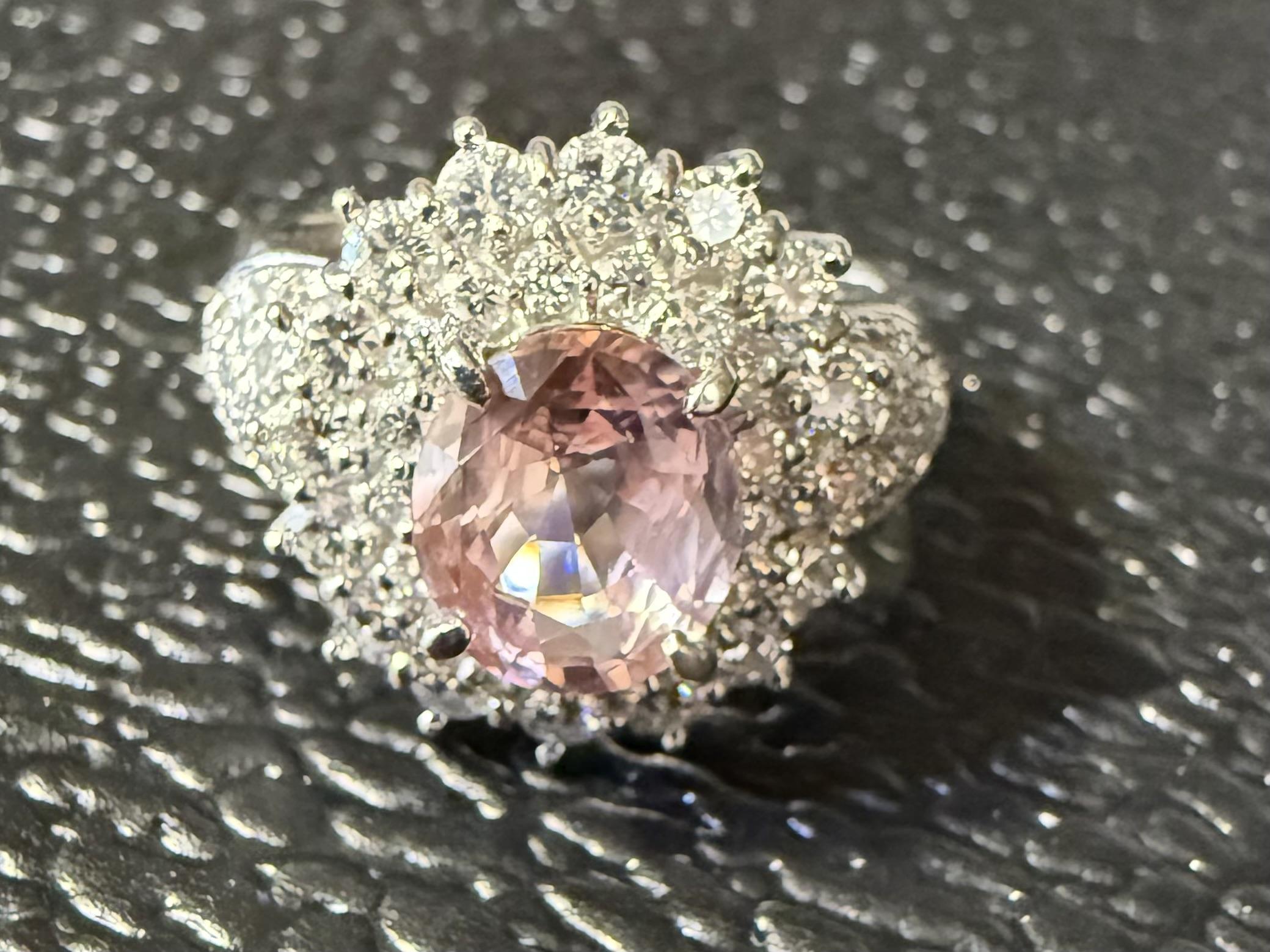 Anello in platino con zaffiro Padparadscha di Ceylon e diamanti 4,01ct GIA No Heat in vendita 1