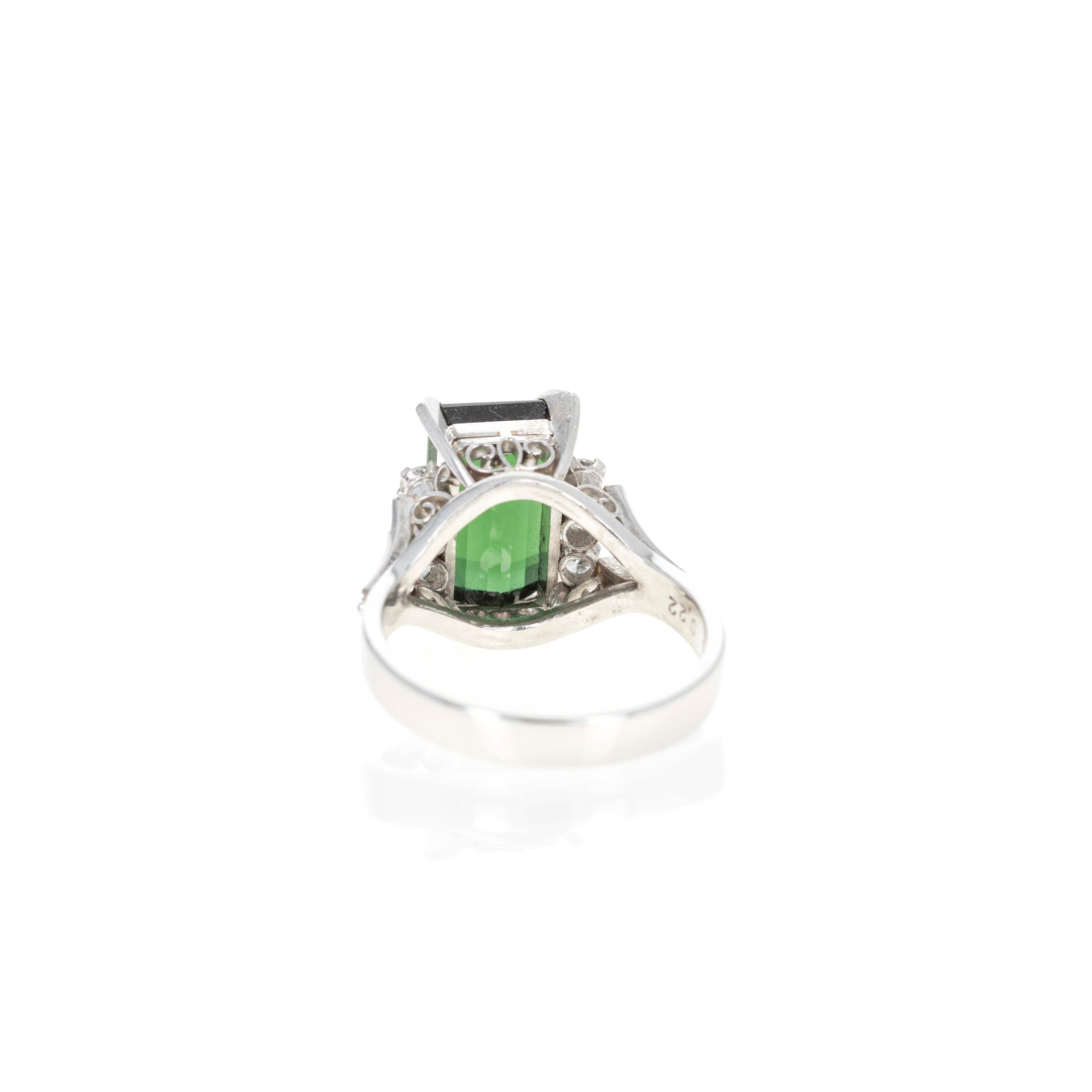 Retro Platinum 4.45 Carat Green Tourmaline Diamond Ring For Sale