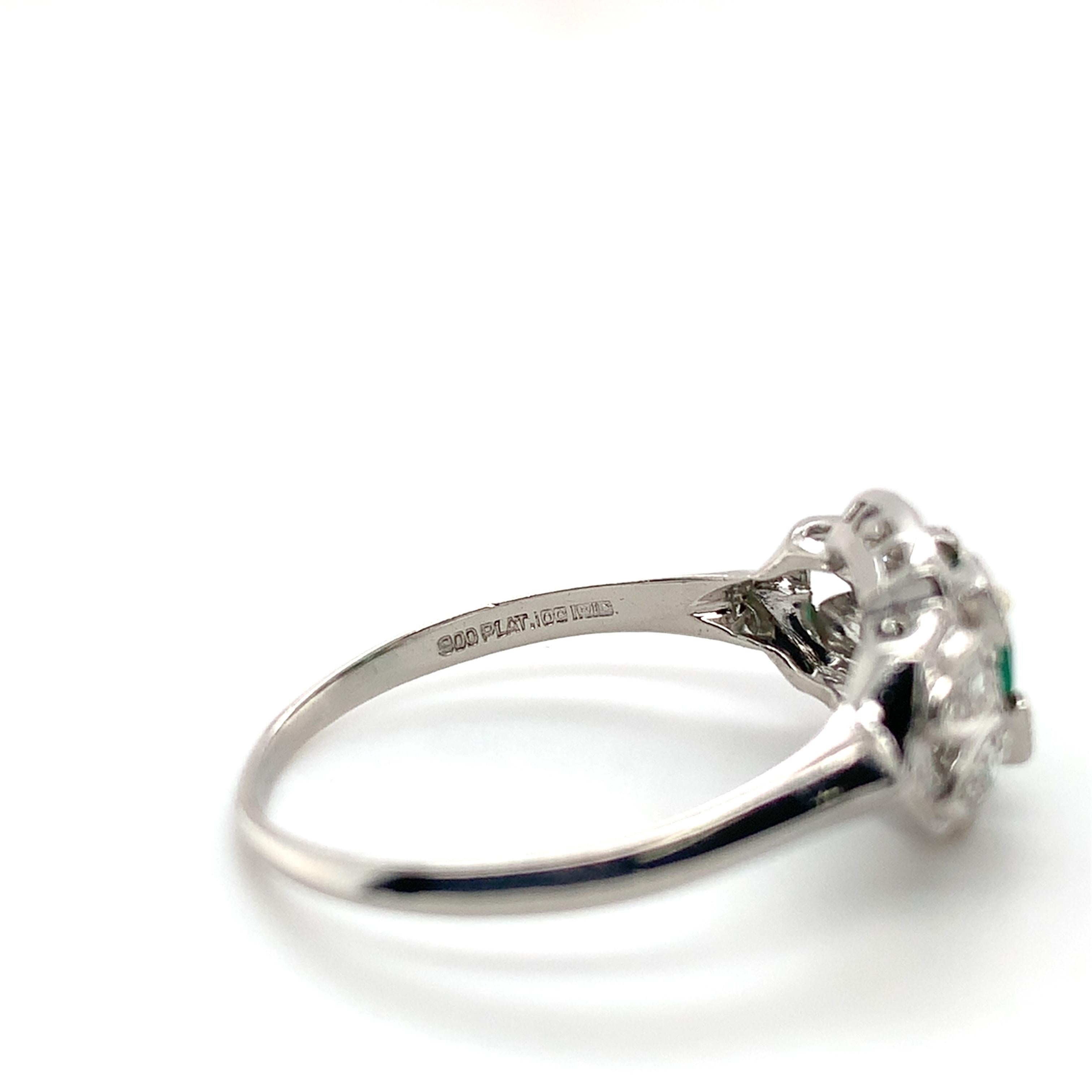 Platinum .44ct Emerald & Diamond Ring size 8.25 en venta 3