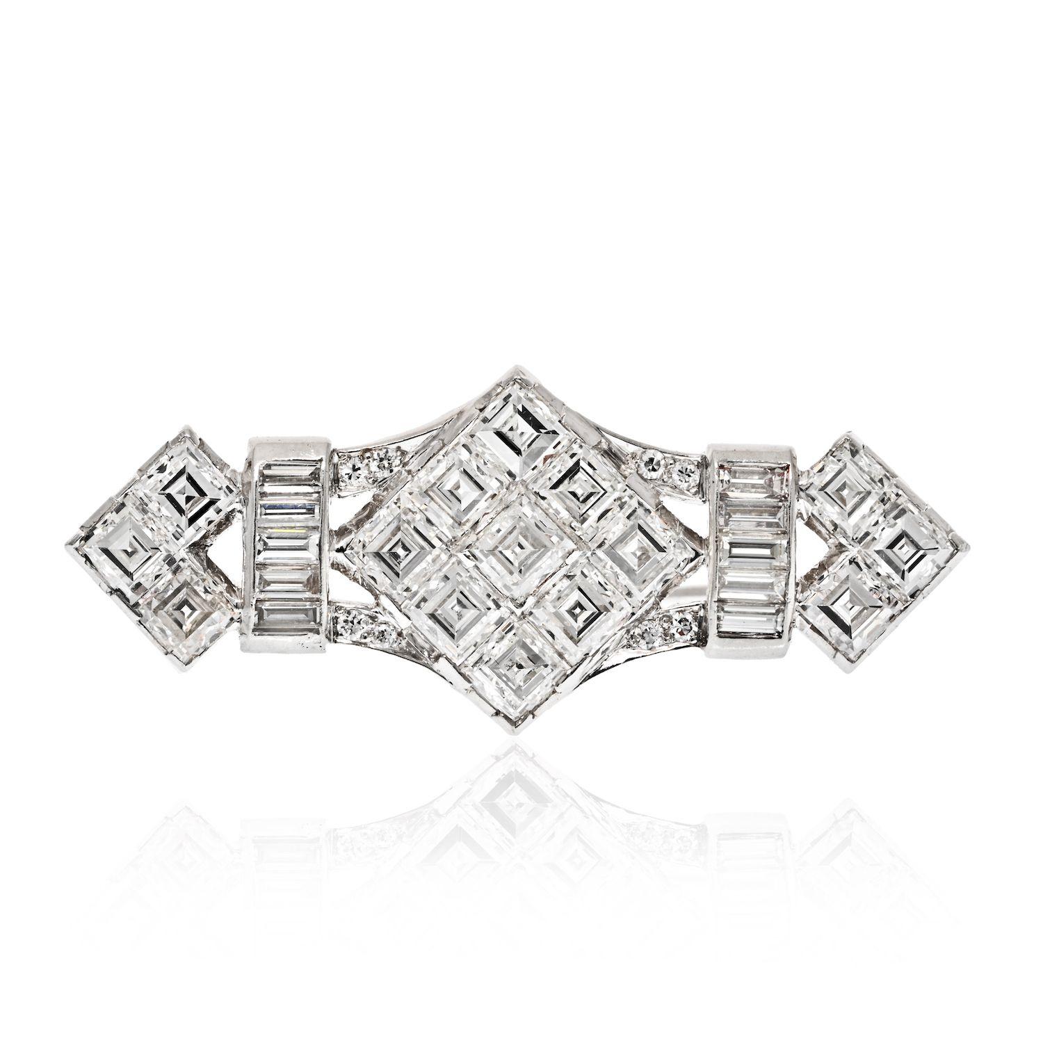 Women's Platinum 4.50 Carats Carre Baguette And Round Cut Diamond Brooch For Sale