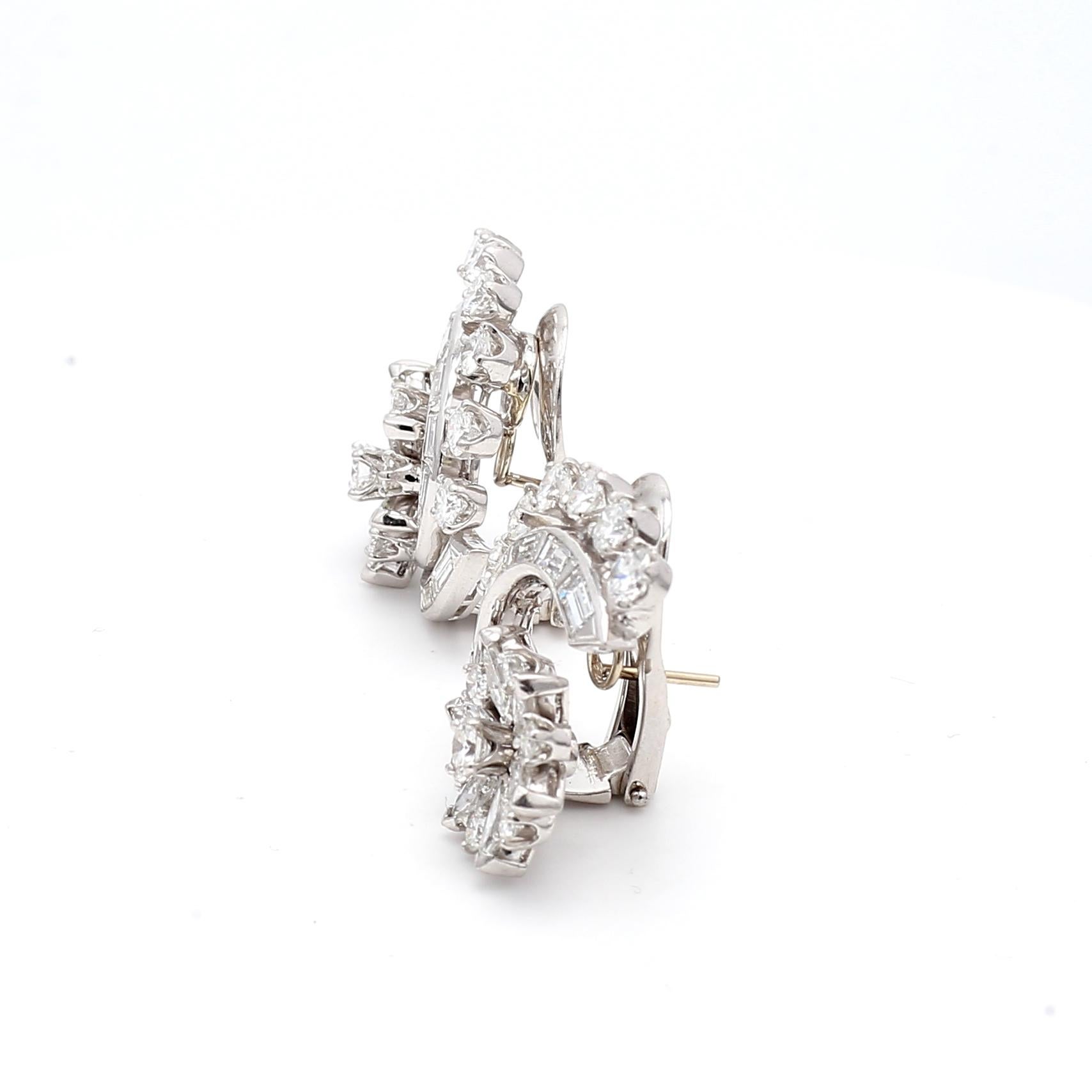 Pendientes de clip vintage de platino con diamantes marquesa y redondos brillantes de 4,50 ct en venta 9