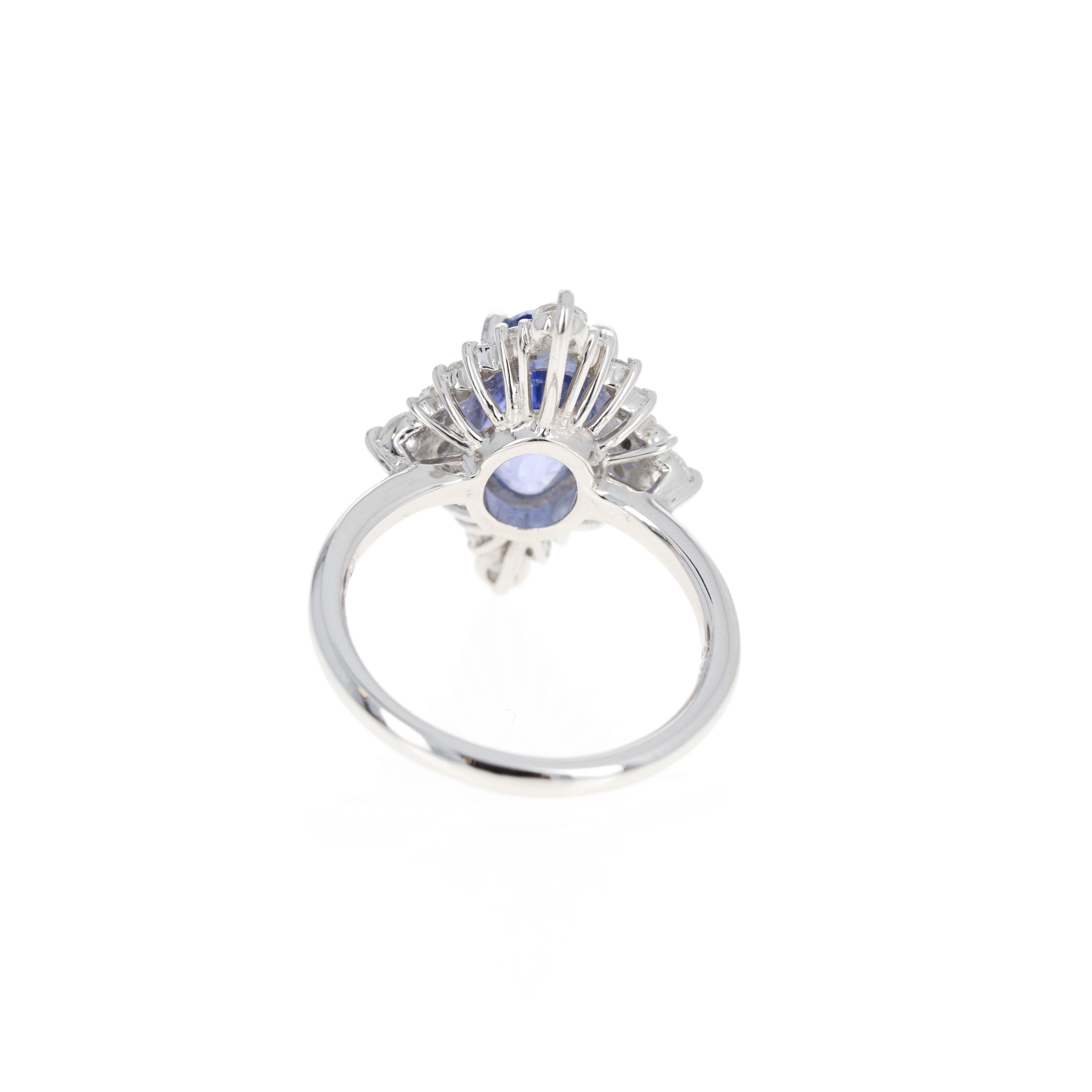Platin 4,53 Karat natürlicher Madagaskar unbehandelter Saphir Diamant Halo-Ring im Zustand „Neu“ im Angebot in Cape May, NJ