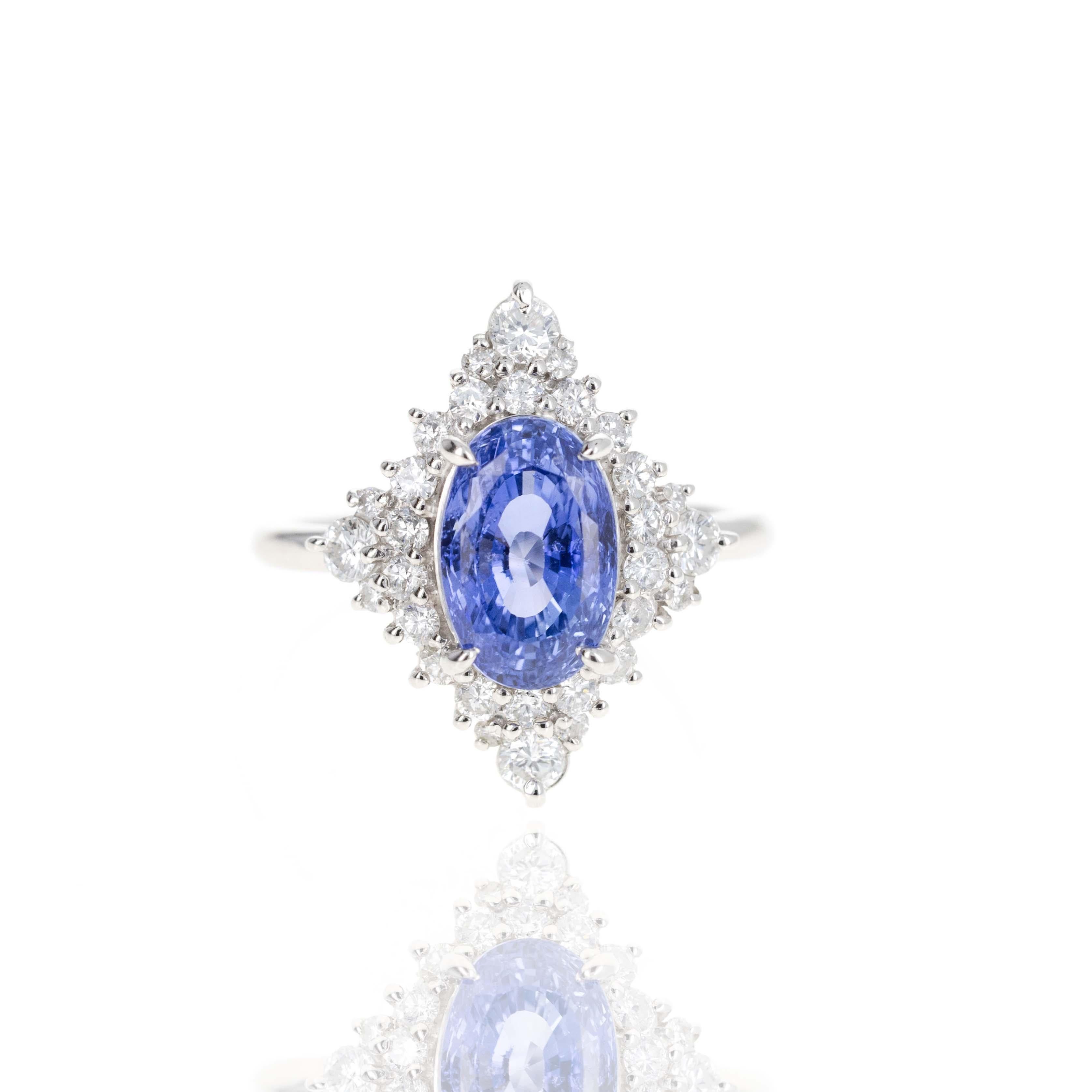 Platin 4,53 Karat natürlicher Madagaskar unbehandelter Saphir Diamant Halo-Ring im Angebot 1
