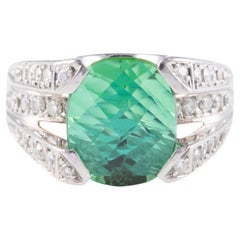 Anillo de platino de 4,63 ct de turmalina verde brillante y diamante con caña partida