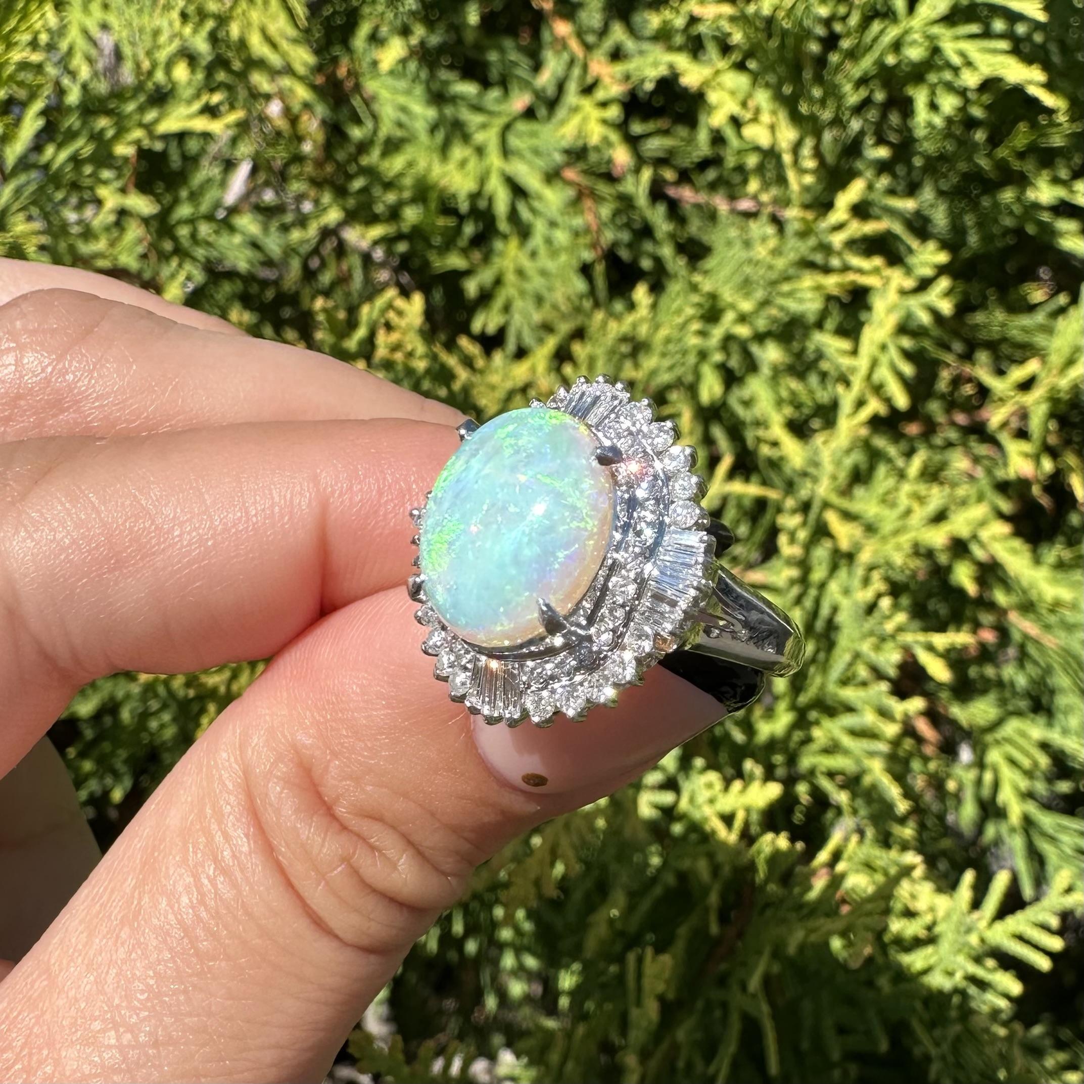 Platin 4,64ctw große ovale Cabochon bunte Opal w / Diamant Ballerina Ring Damen im Angebot