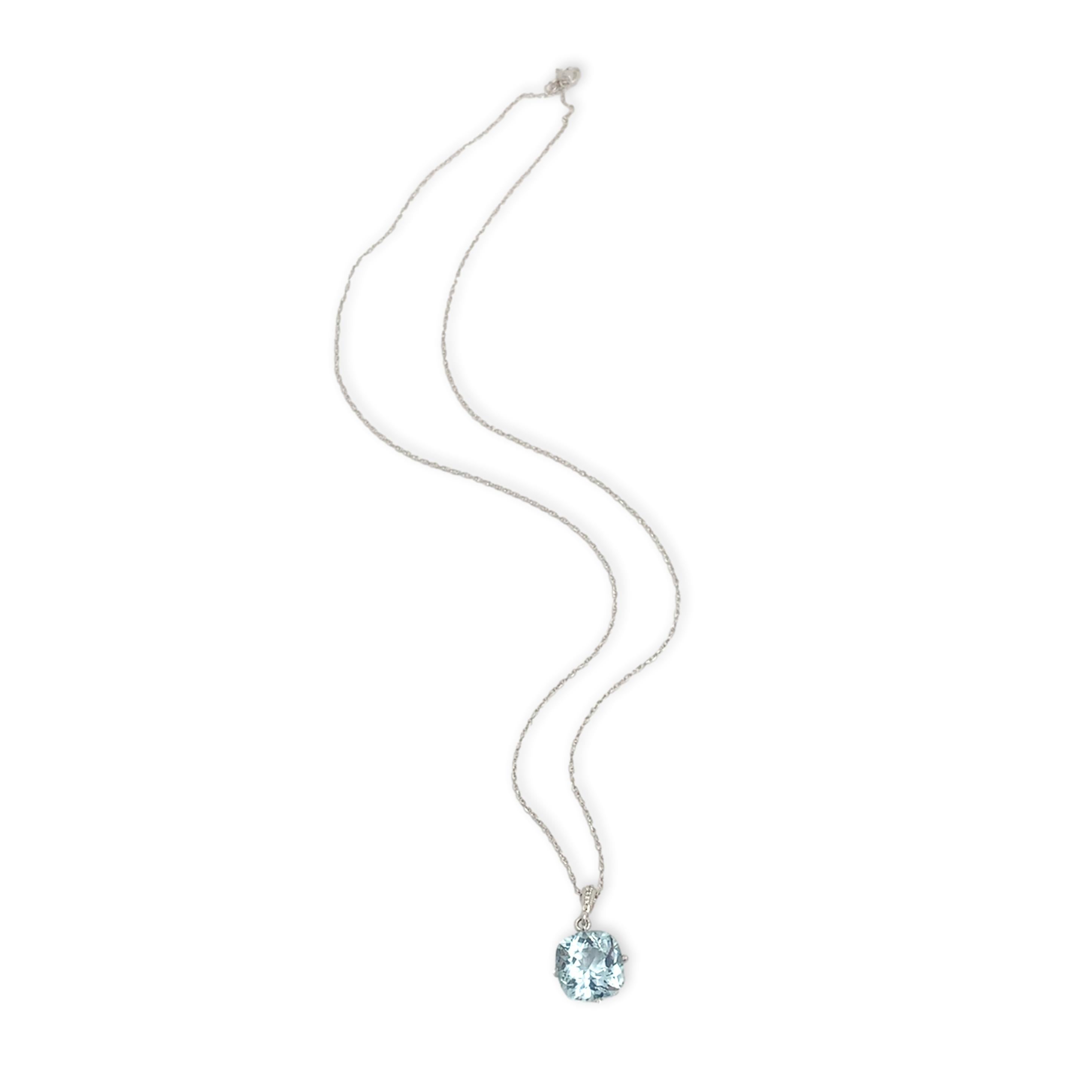 Platinum 4.75 carat Aquamarine and Diamond Pendant with 18