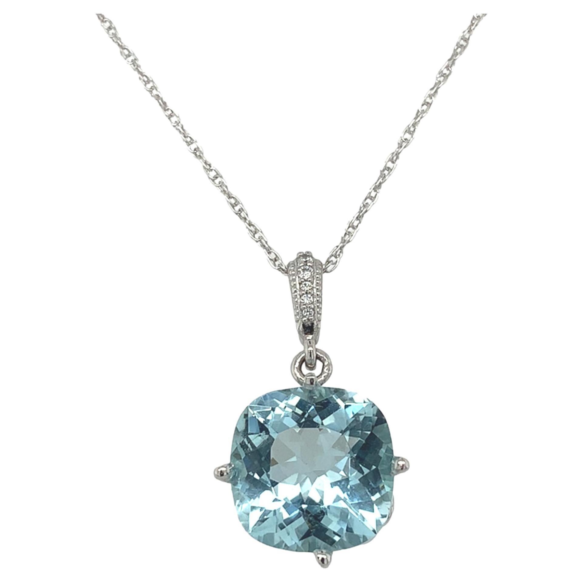 Platinum 4.75 carat Aquamarine and Diamond Pendant with 18" Platinum chain