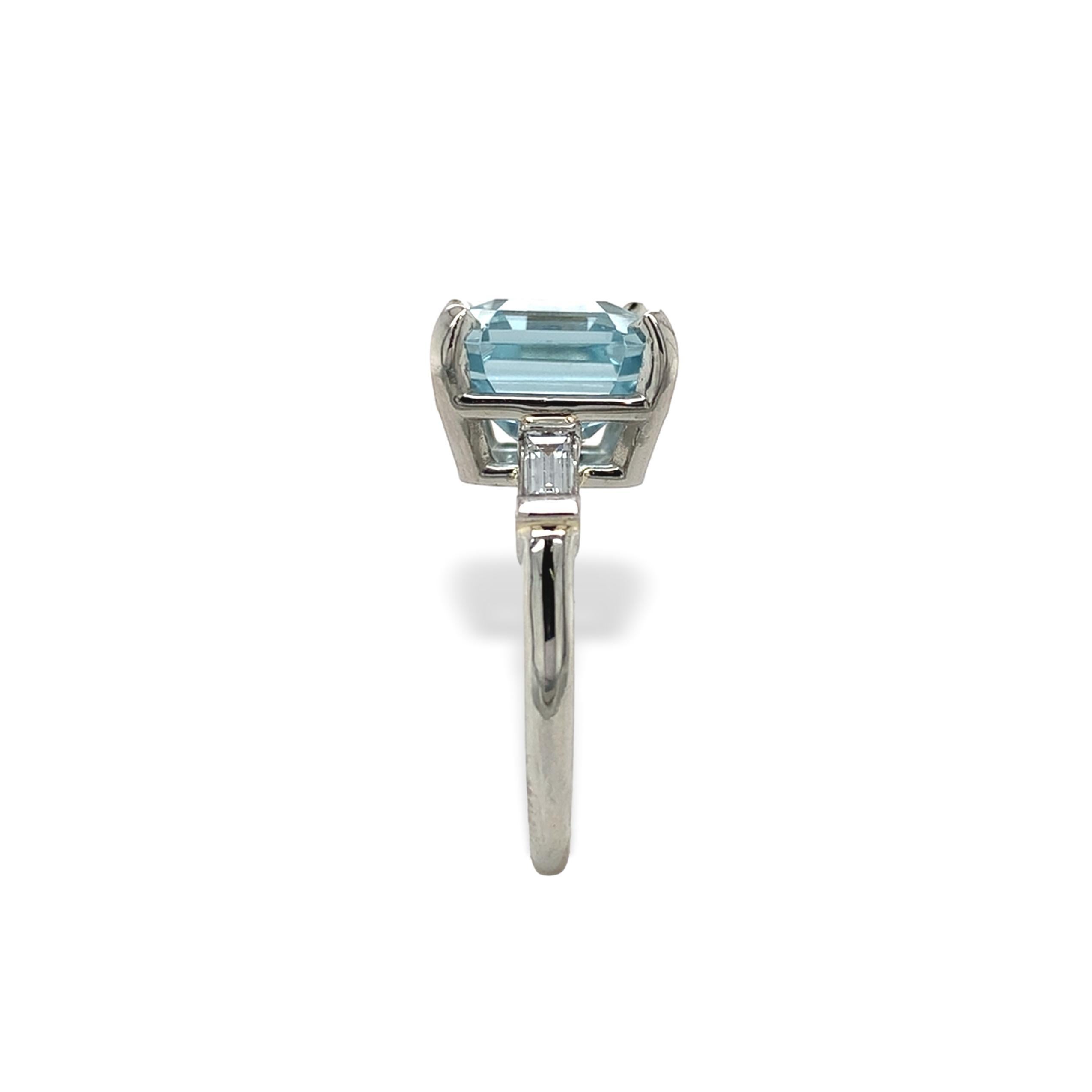 Women's or Men's Platinum 4.80 carat Asscher Cut Aquamarine and Diamond Ring size 6.5 For Sale
