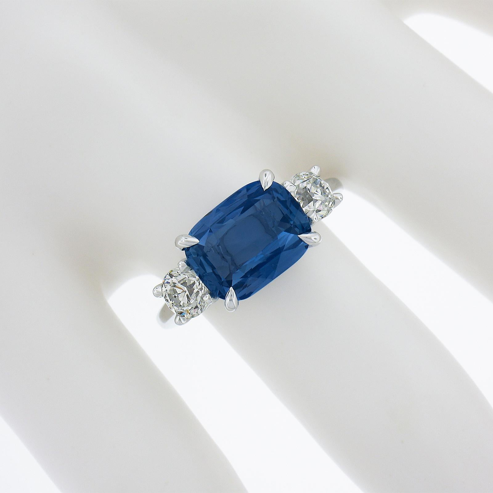 Platinum 4.94ctw GIA Ceylon NO HEAT Sideways Blue Sapphire & Round Diamond Ring In New Condition For Sale In Montclair, NJ