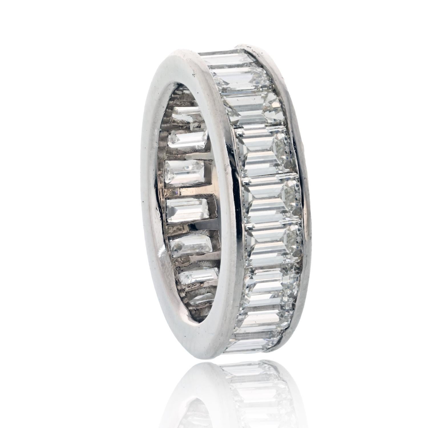 Platinum 5.00cttw Emerald Cut Diamond Channel Set Eternity Band In Excellent Condition For Sale In New York, NY