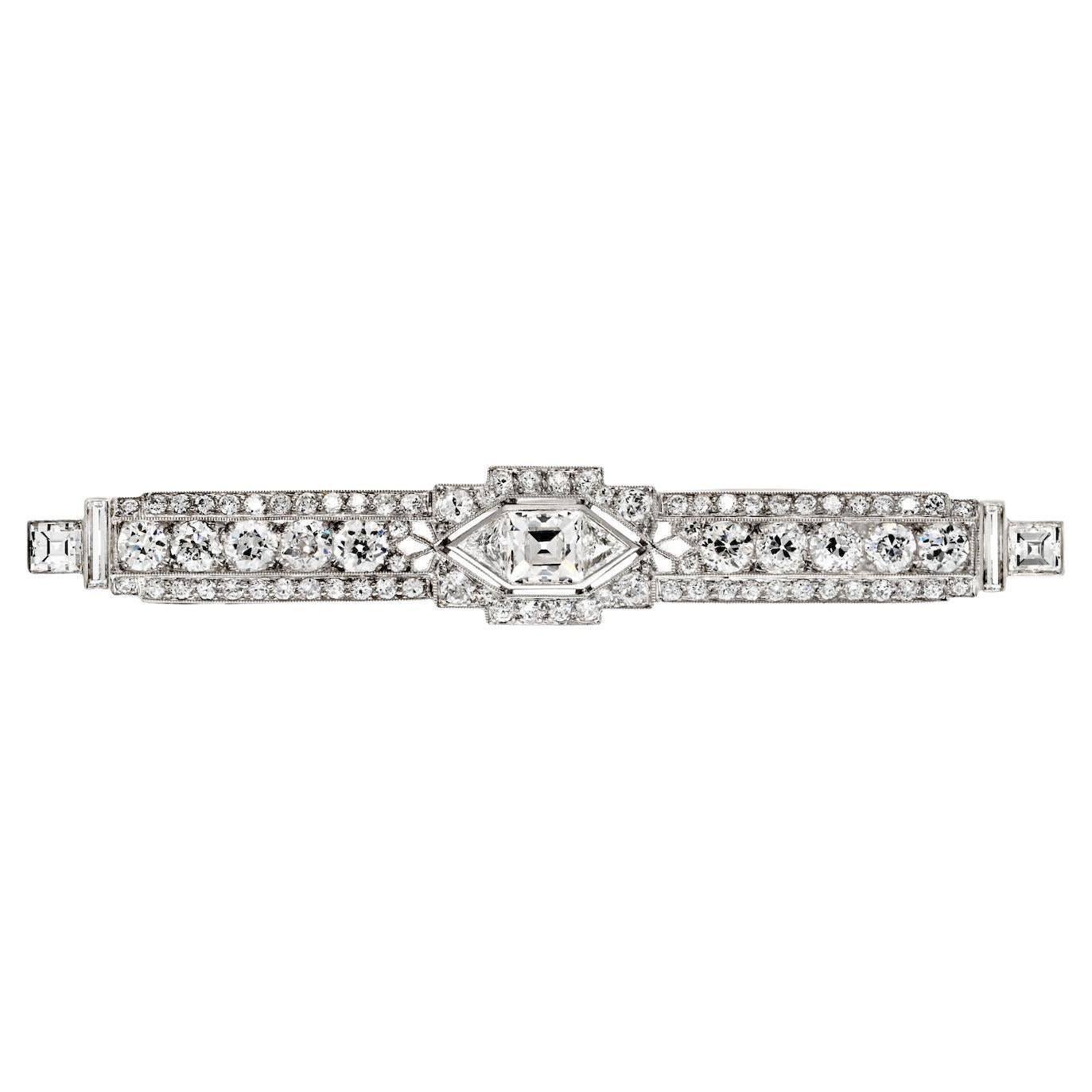 Platinum 5.25cttw Mixed Cut Diamond Art Deco Bar Brooch For Sale