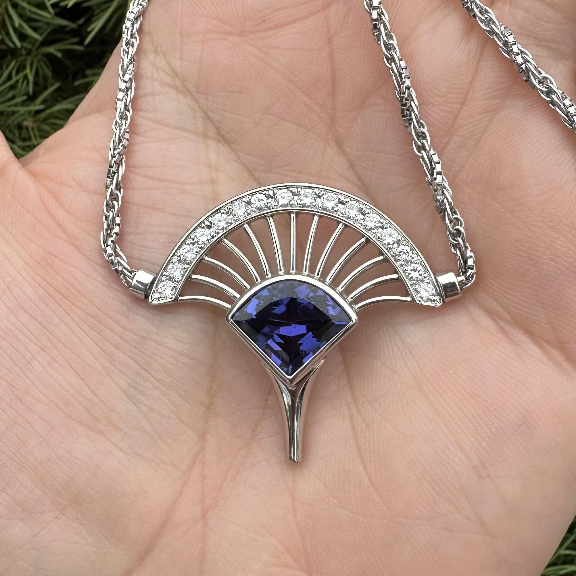 Collier en platine 5.36ct Tanzanite Diamond Open Fan Rope Box Link Chain en vente 6