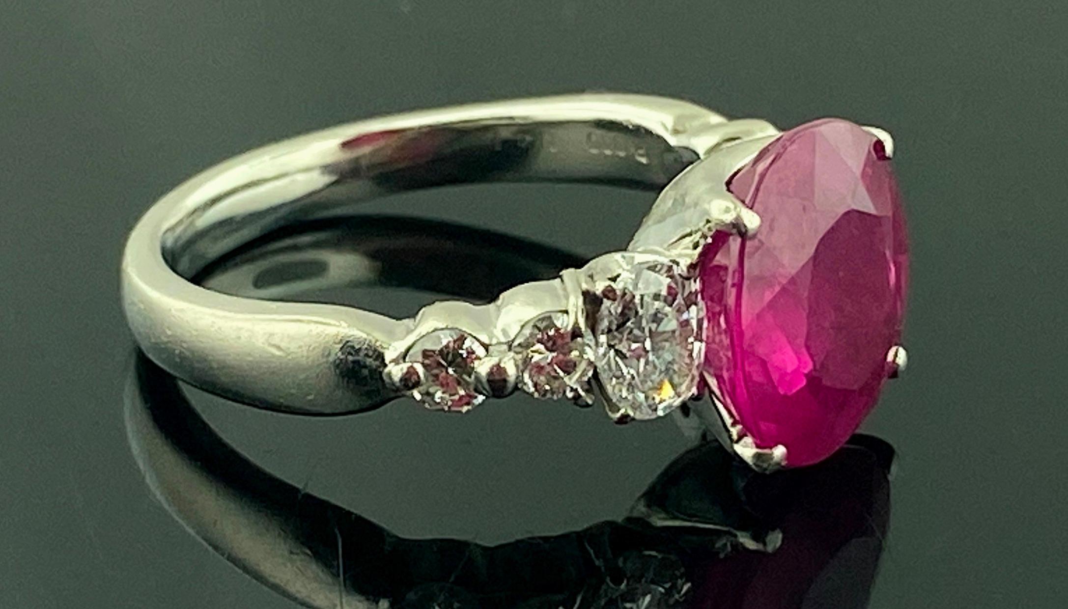 Women's or Men's Platinum 5.48 Ct Oval Ruby Ring with Diamonds For Sale
