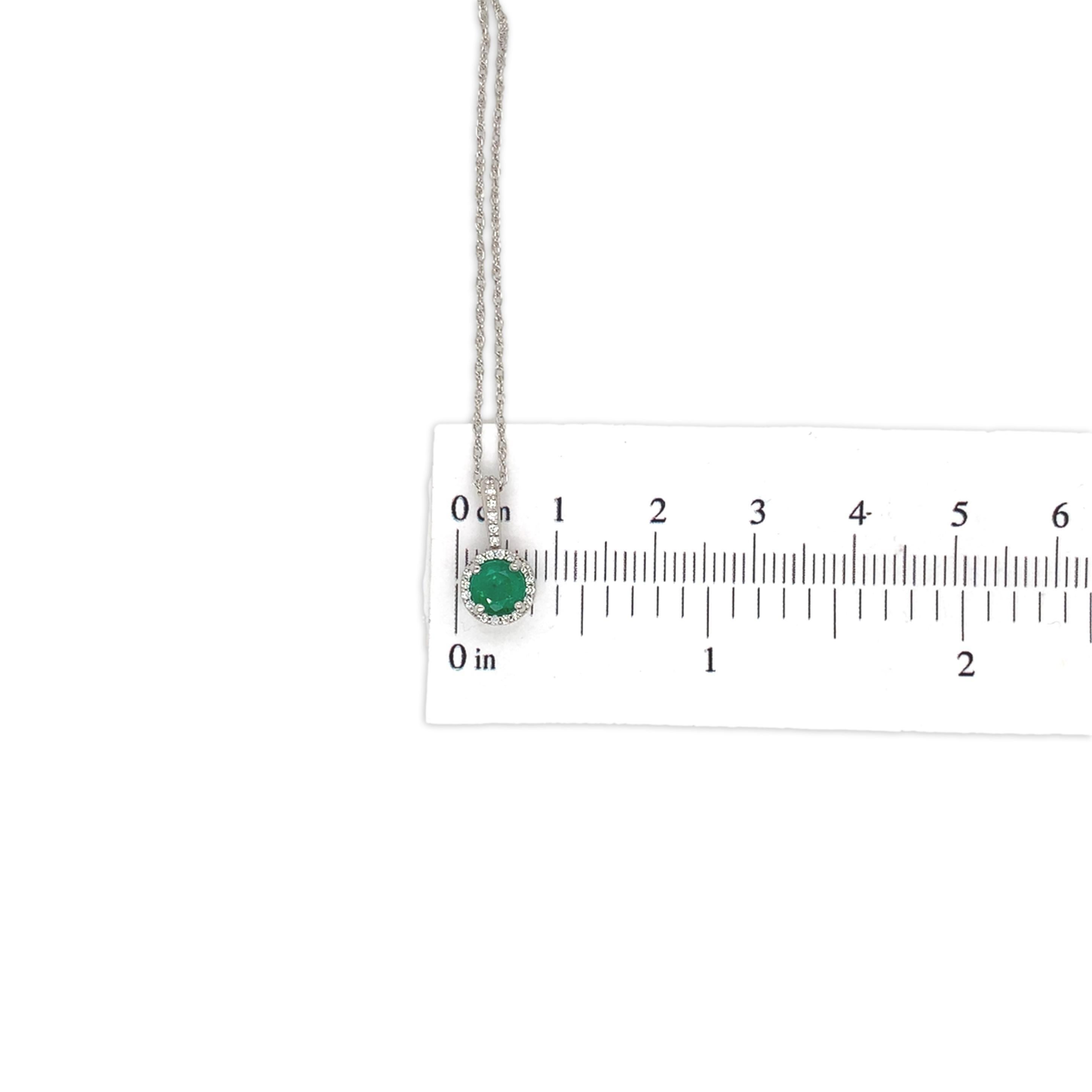 Pendentif en platine de 0,55ct en émeraude fine et diamant avec chaîne en platine de 18