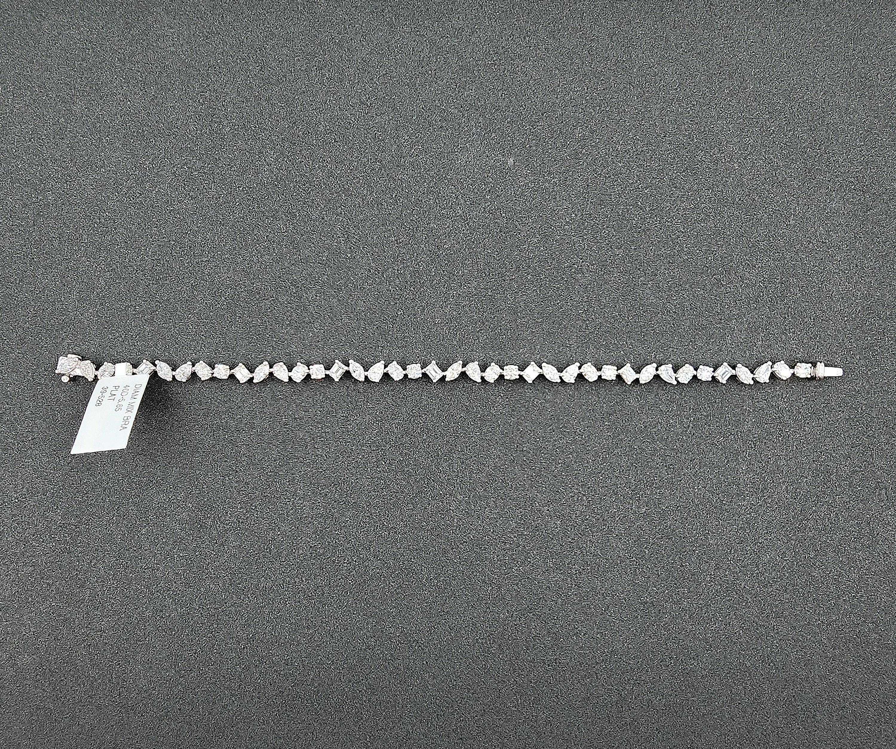 Pulsera de platino con diamantes talla mixta de 5,65 quilates en venta 1