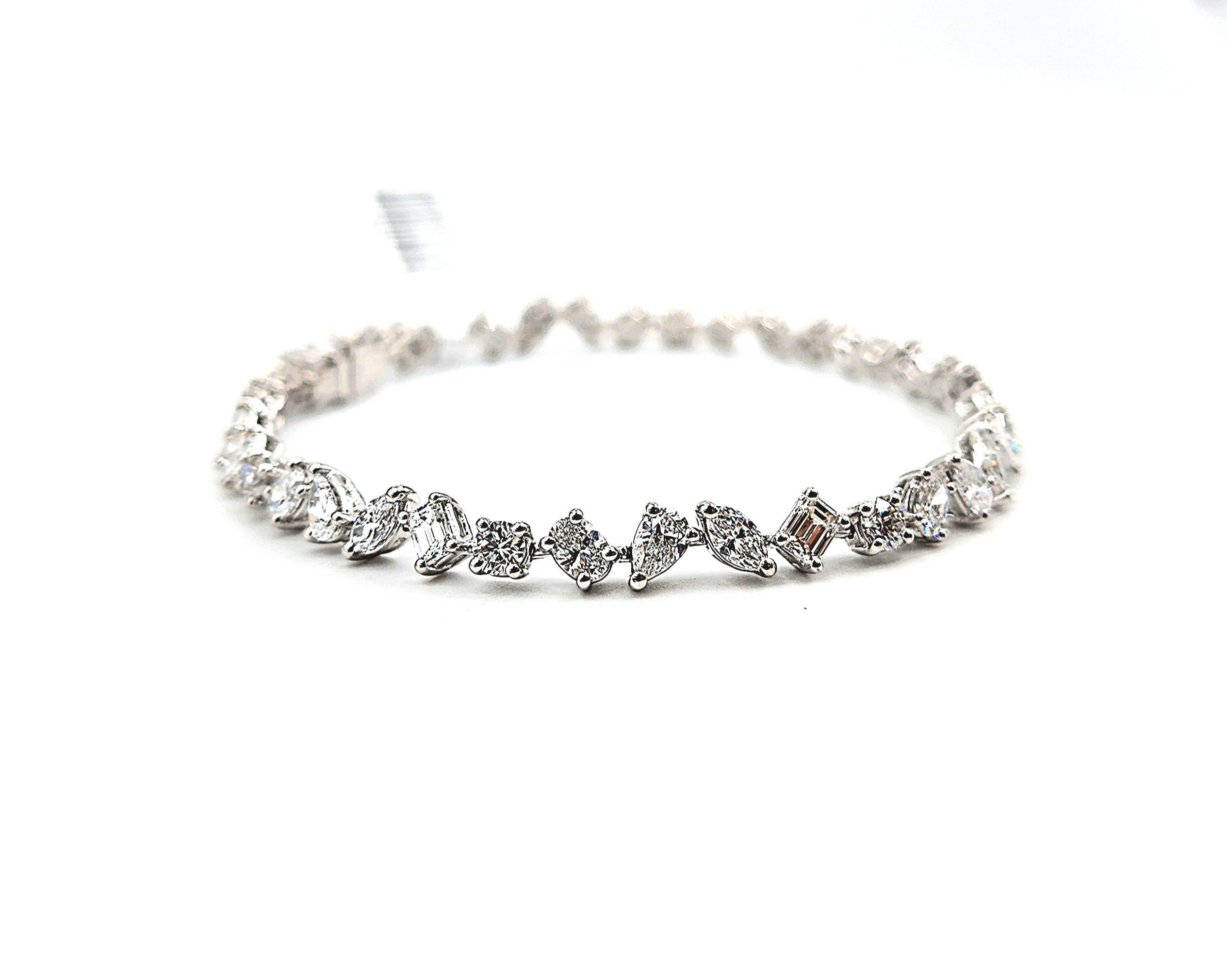Pulsera de platino con diamantes talla mixta de 5,65 quilates en venta 2