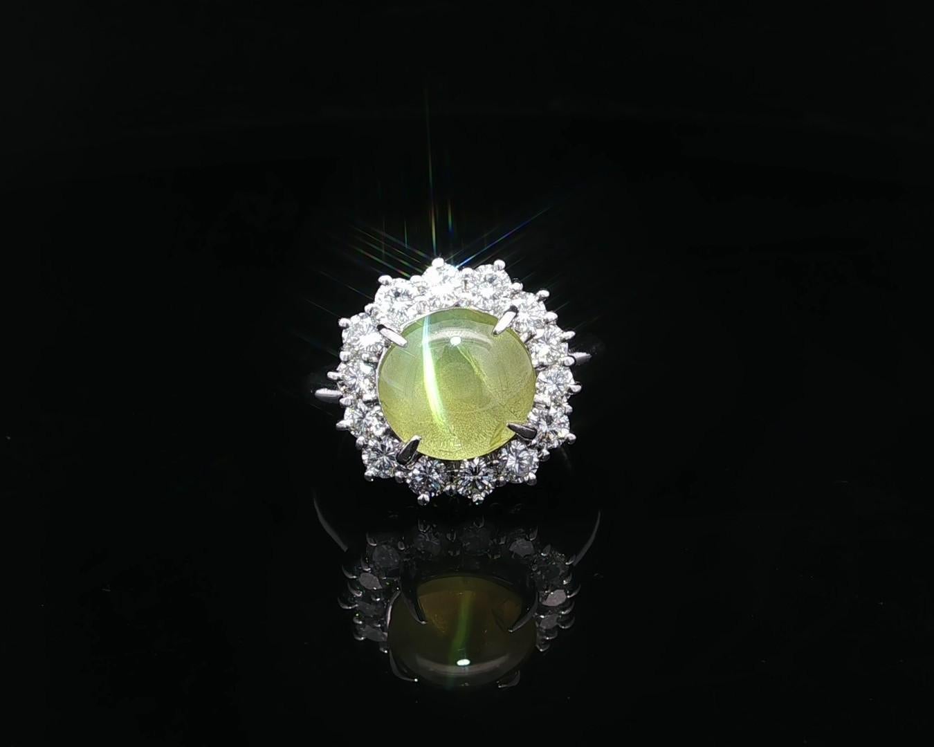 --Pietre: --
(1) Nature Genuine Cat's Eye - Taglio Cabochon Rotondo - Prong Set - Splendido - Trasparente - Colore Giallo - 9.1mm - 4.63ct (esatto - stampato)
(14) Diamanti naturali autentici - taglio rotondo brillante - incastonati - diamanti