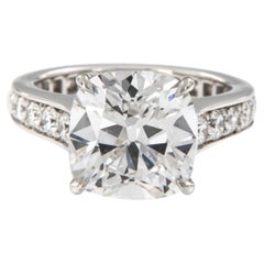 Platin 5,89 Gesamtkaratgewicht GIA Kissen Brillantschliff Diamant Eternity Verlobungsring