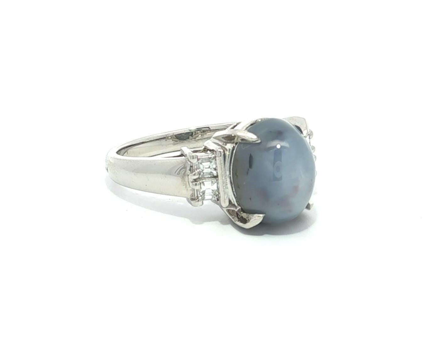 Bague en platine 6.51ctw Grayish Blue Star Sapphire Solitaire Square Step Diamond Ring en vente 9