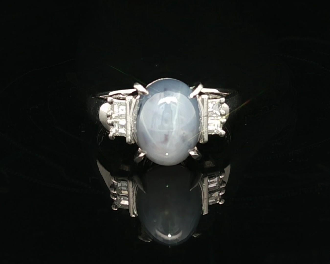 Bague en platine 6.51ctw Grayish Blue Star Sapphire Solitaire Square Step Diamond Ring en vente 12