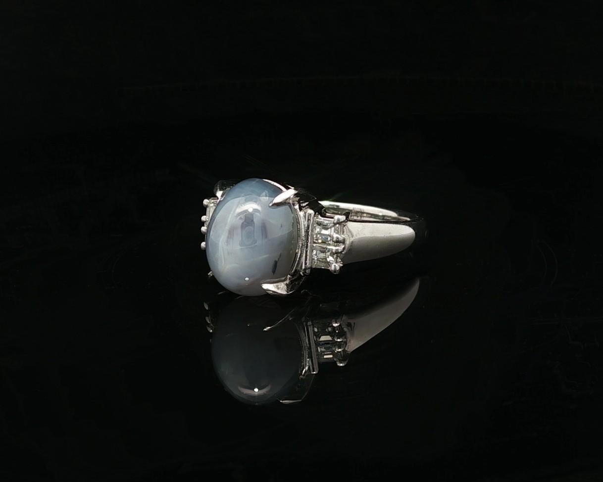 Bague en platine 6.51ctw Grayish Blue Star Sapphire Solitaire Square Step Diamond Ring en vente 4