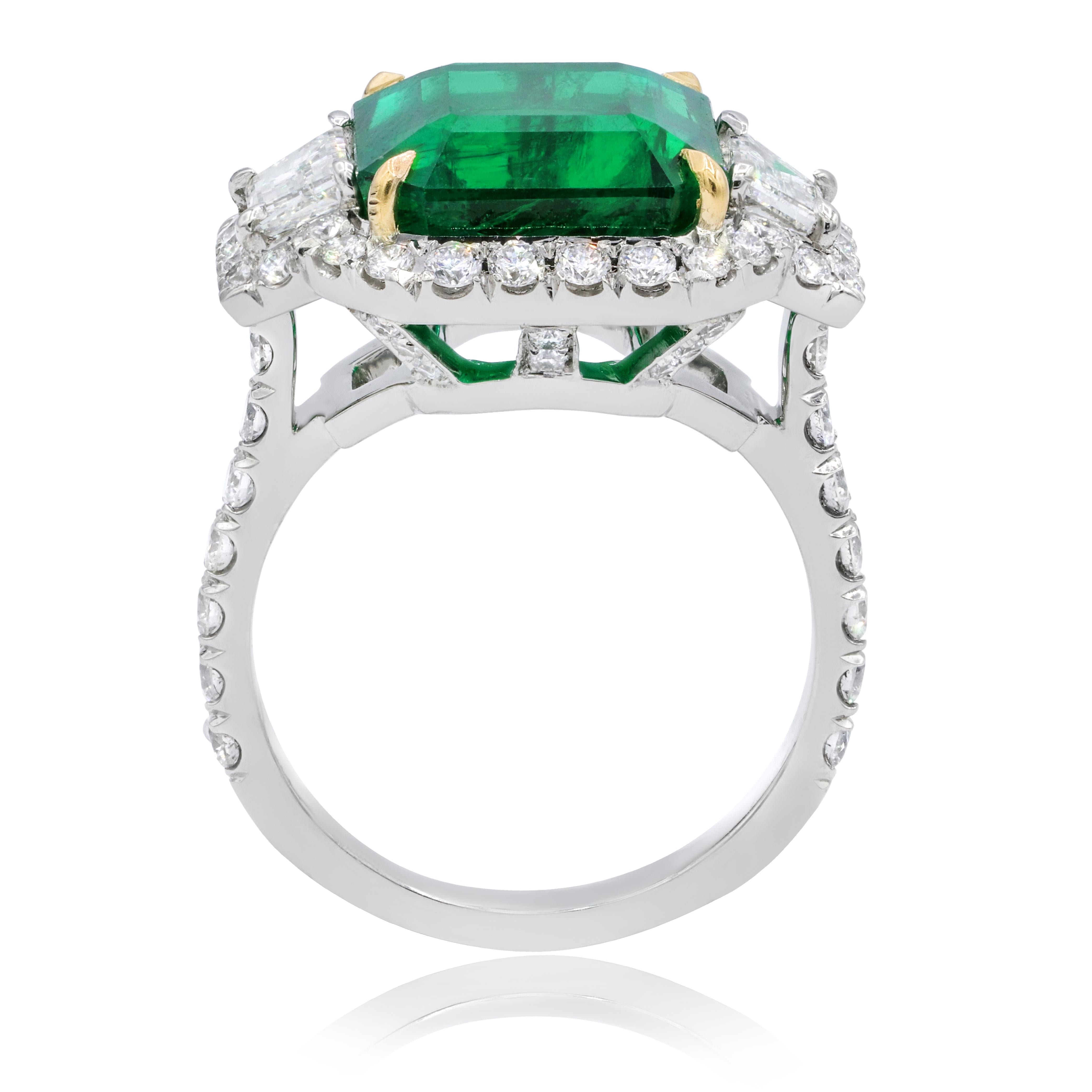 Emerald Cut Platinum 6.67 Carat Green Emerald Diamond Ring For Sale
