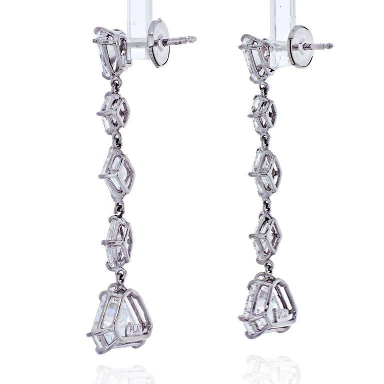Moderne Boucles d'oreilles pendantes en diamant de 7 carats en platine et pierre fine en vente