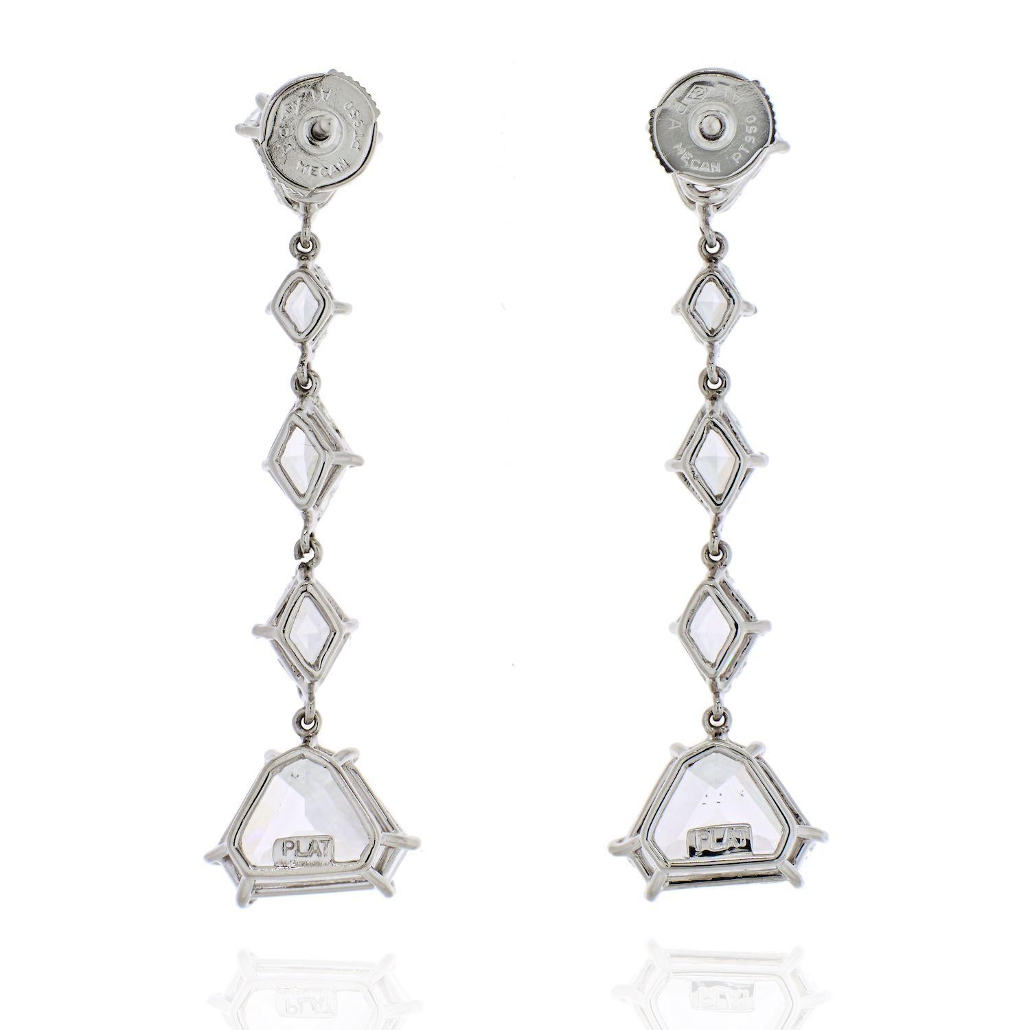 Taille losange Boucles d'oreilles pendantes en diamant de 7 carats en platine et pierre fine en vente