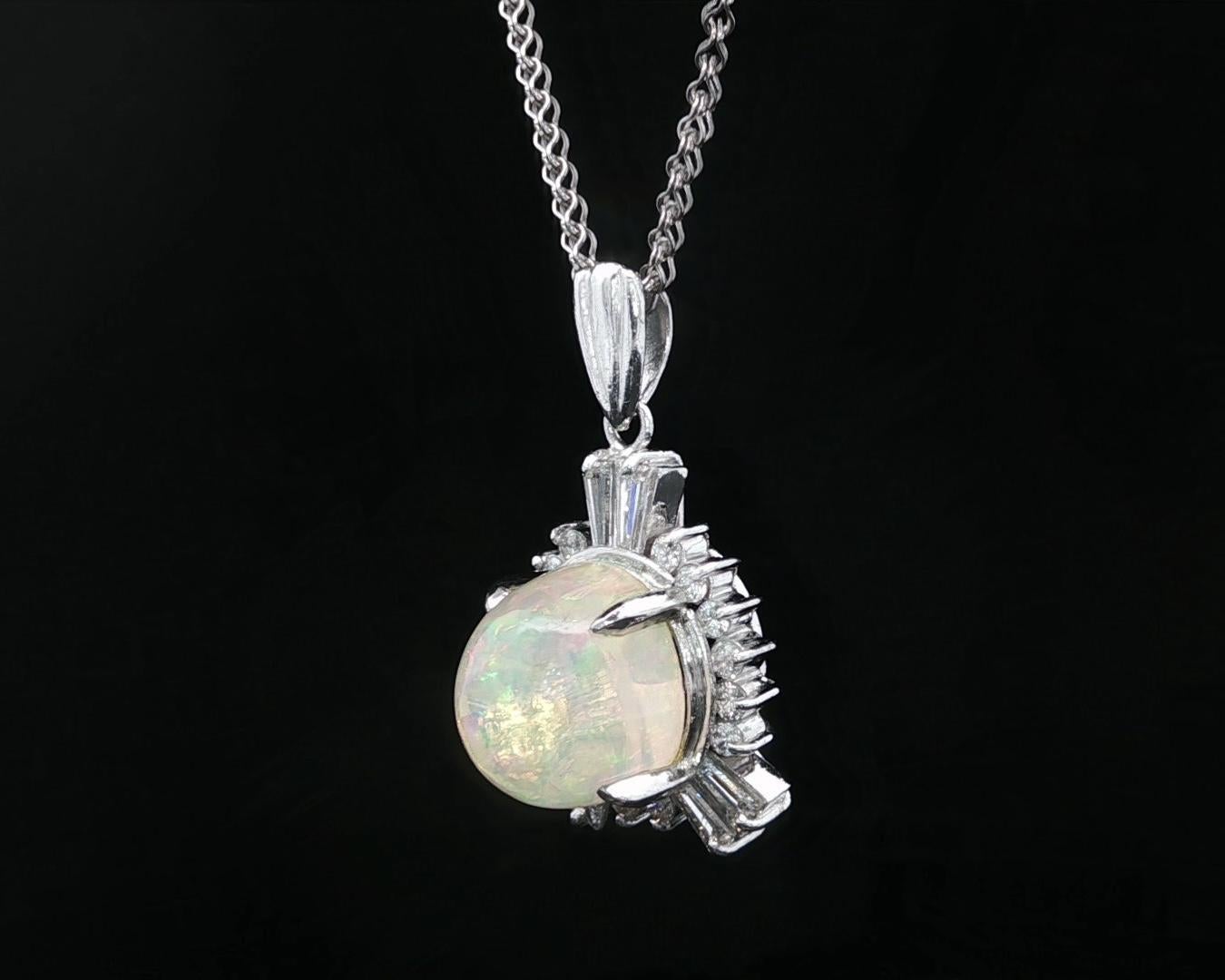 Platin 7,10ctw Oval Bunte Jelly Opal Einzigartige Diamant Grenze Anhänger Halskette im Angebot 8