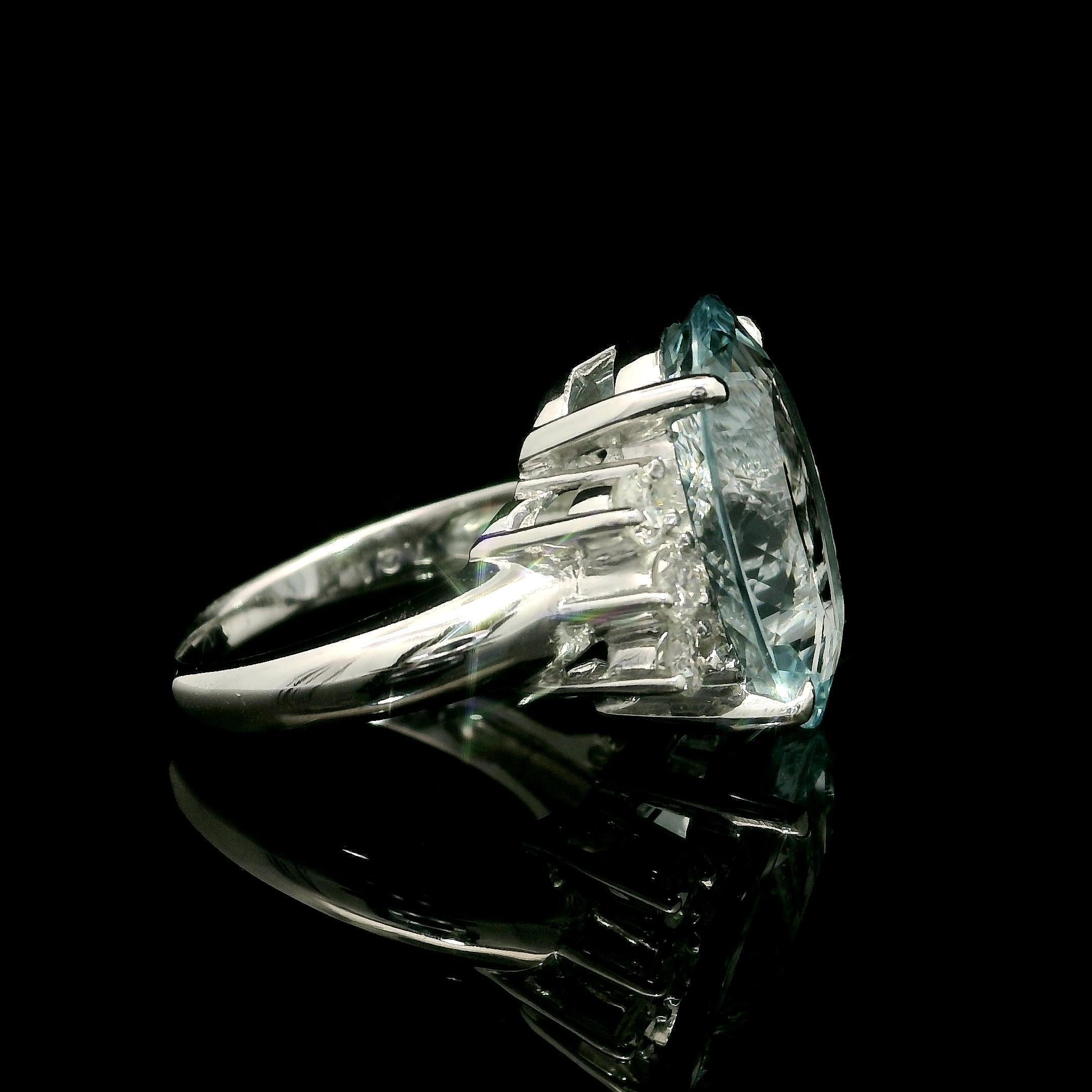 Platinum 7.65ctw Large Oval Aquamarine w/ Diamond Sides Statement Cocktail Ring For Sale 1