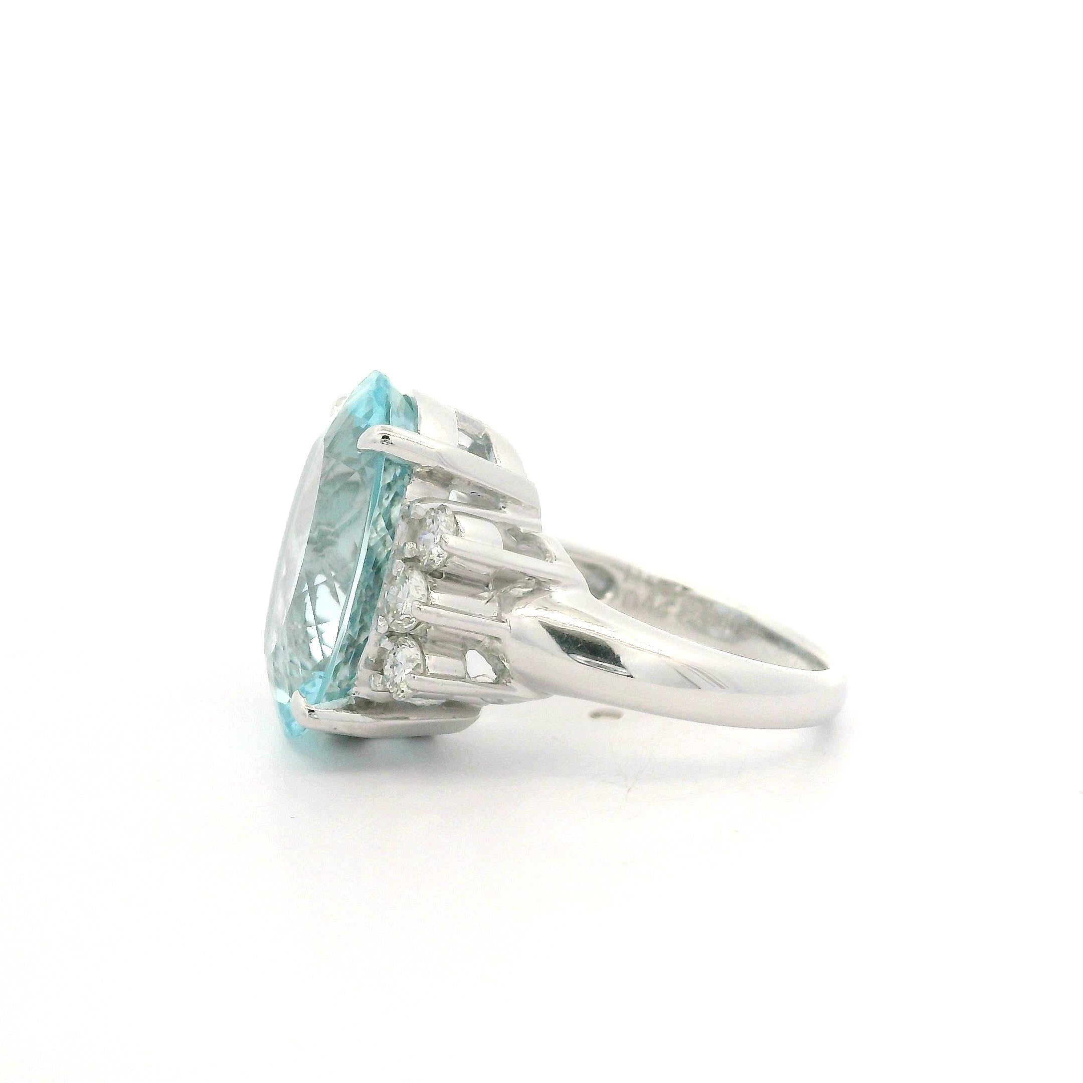 Platinum 7.65ctw Large Oval Aquamarine w/ Diamond Sides Statement Cocktail Ring For Sale 4