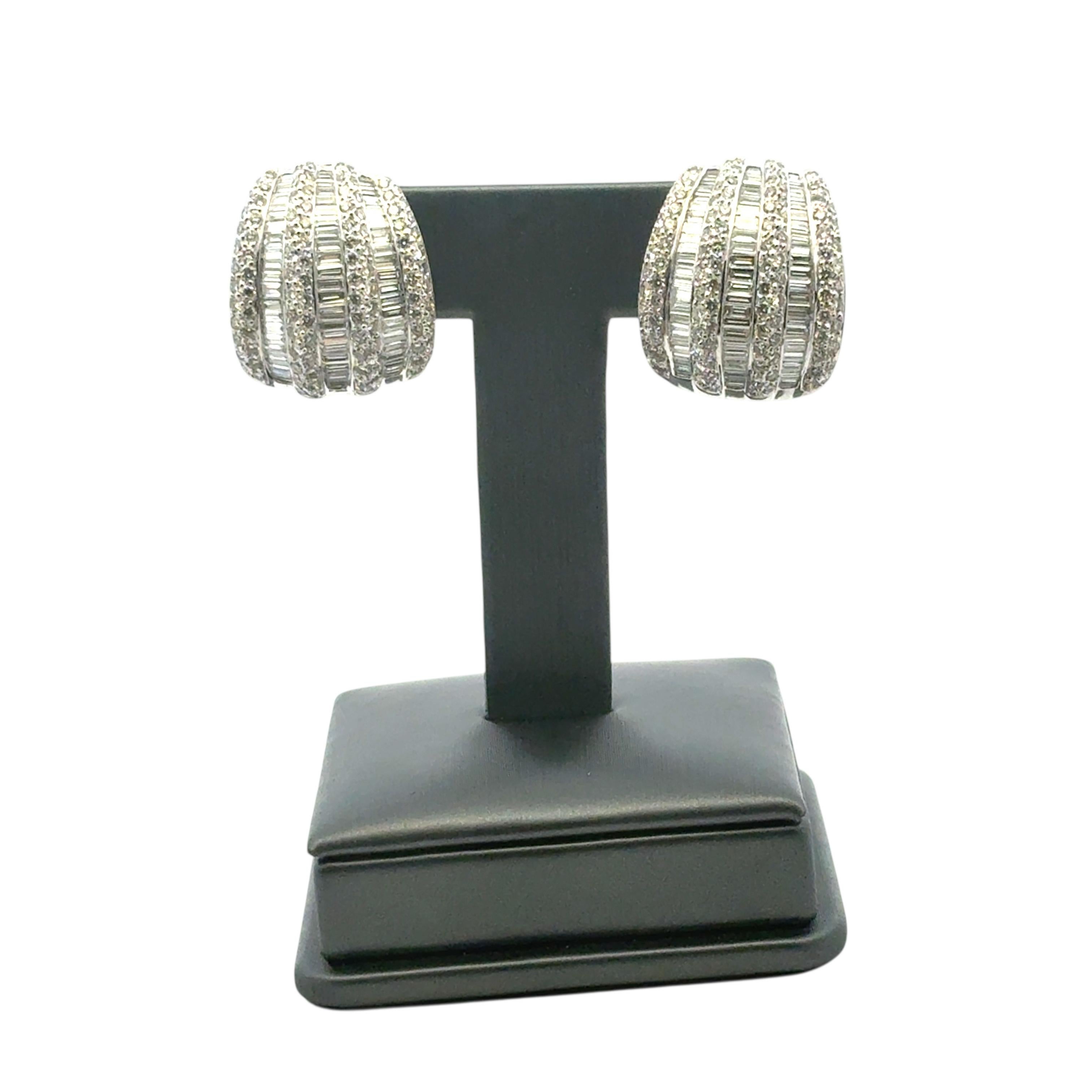 Women's Platinum 7.90ctw Natural Baguette and Round Diamond Earrings For Sale