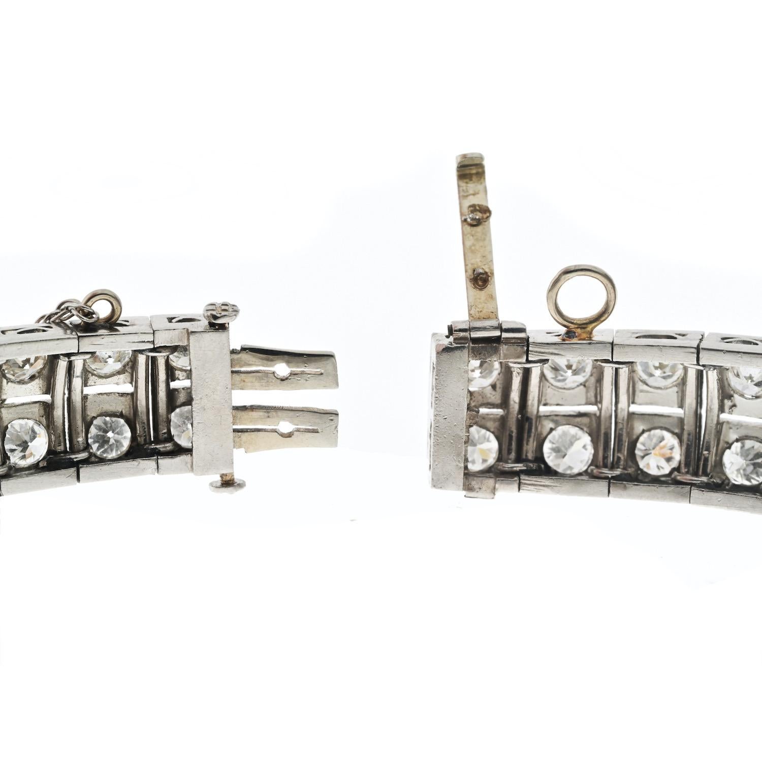 Women's Platinum 8.50cttw Art Deco Diamond And Green Emerald Bracelet For Sale