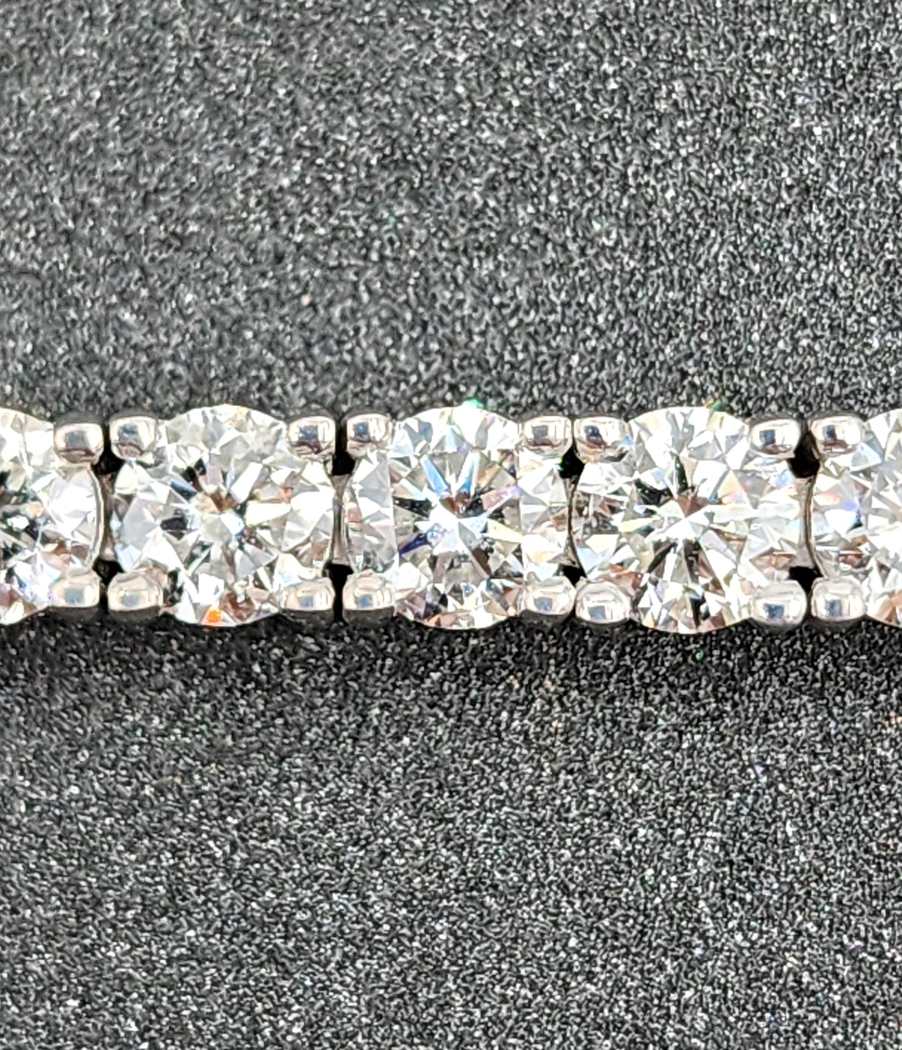 Taglio rotondo Bracciale tennis in platino con diamanti da 8.55 carati in vendita