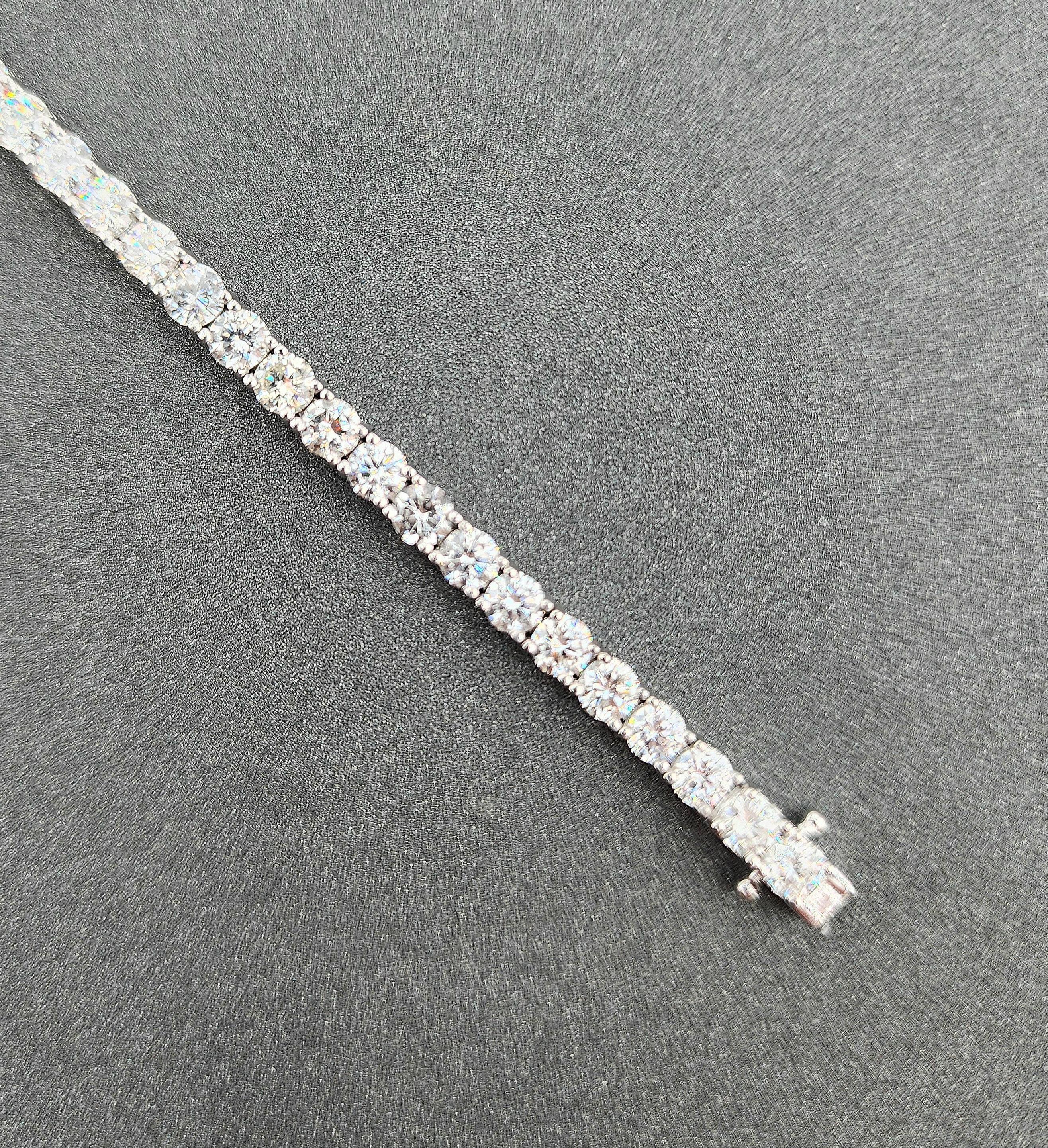 Bracciale tennis in platino con diamanti da 8.55 carati In condizioni Nuovo in vendita a Chicago, IL
