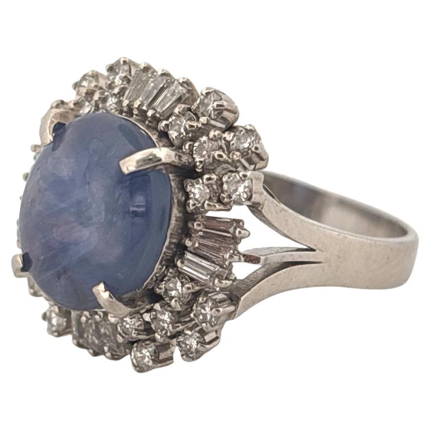 Bague en platine 9 carats saphir bleu étoilé 0,79 carat diamant rond et baguette en vente 2