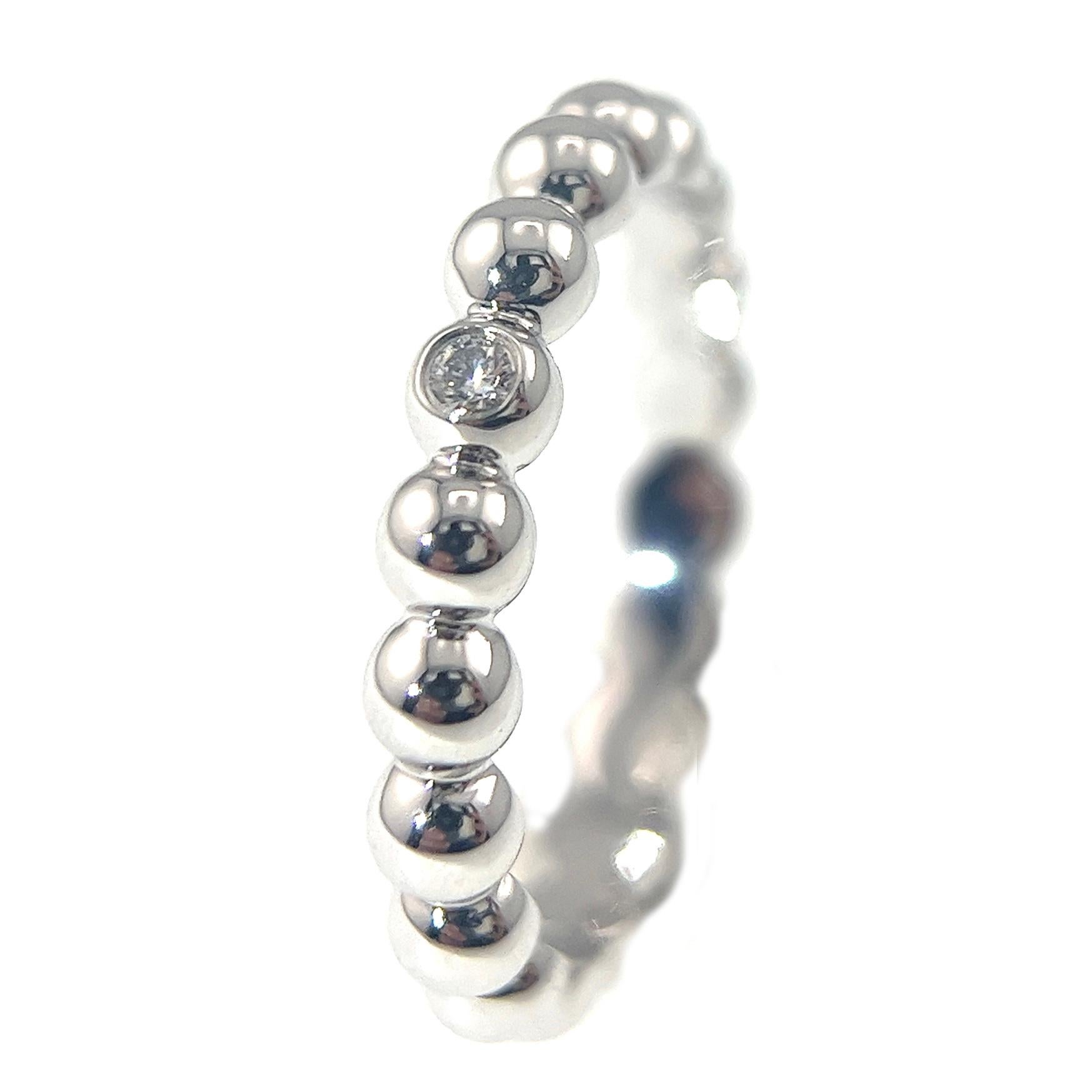 Platinum 900 Natural Diamond Lovers Ring

Platinum Ring
VS Clarity Diamond
Different Sizes Available