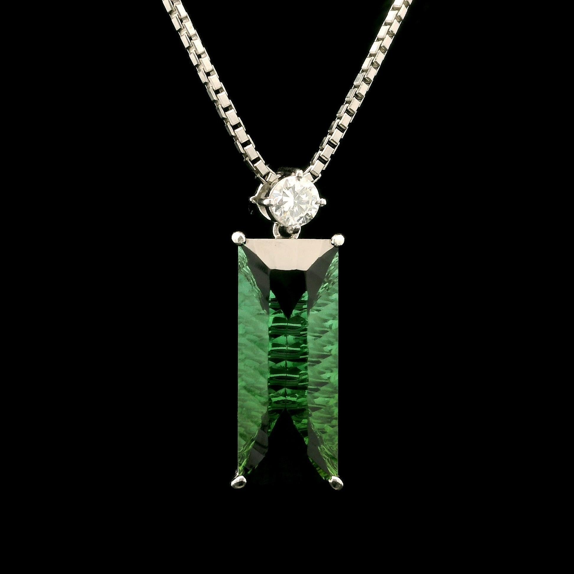 Brilliant Cut Platinum 9.09ct Long Rectangular Tourmaline Diamond Pendant Adjustable Necklace For Sale