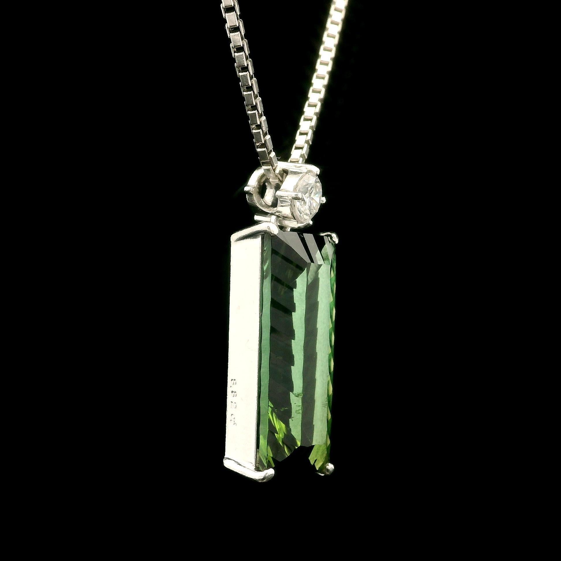 Platinum 9.09ct Long Rectangular Tourmaline Diamond Pendant Adjustable Necklace In Excellent Condition For Sale In Montclair, NJ