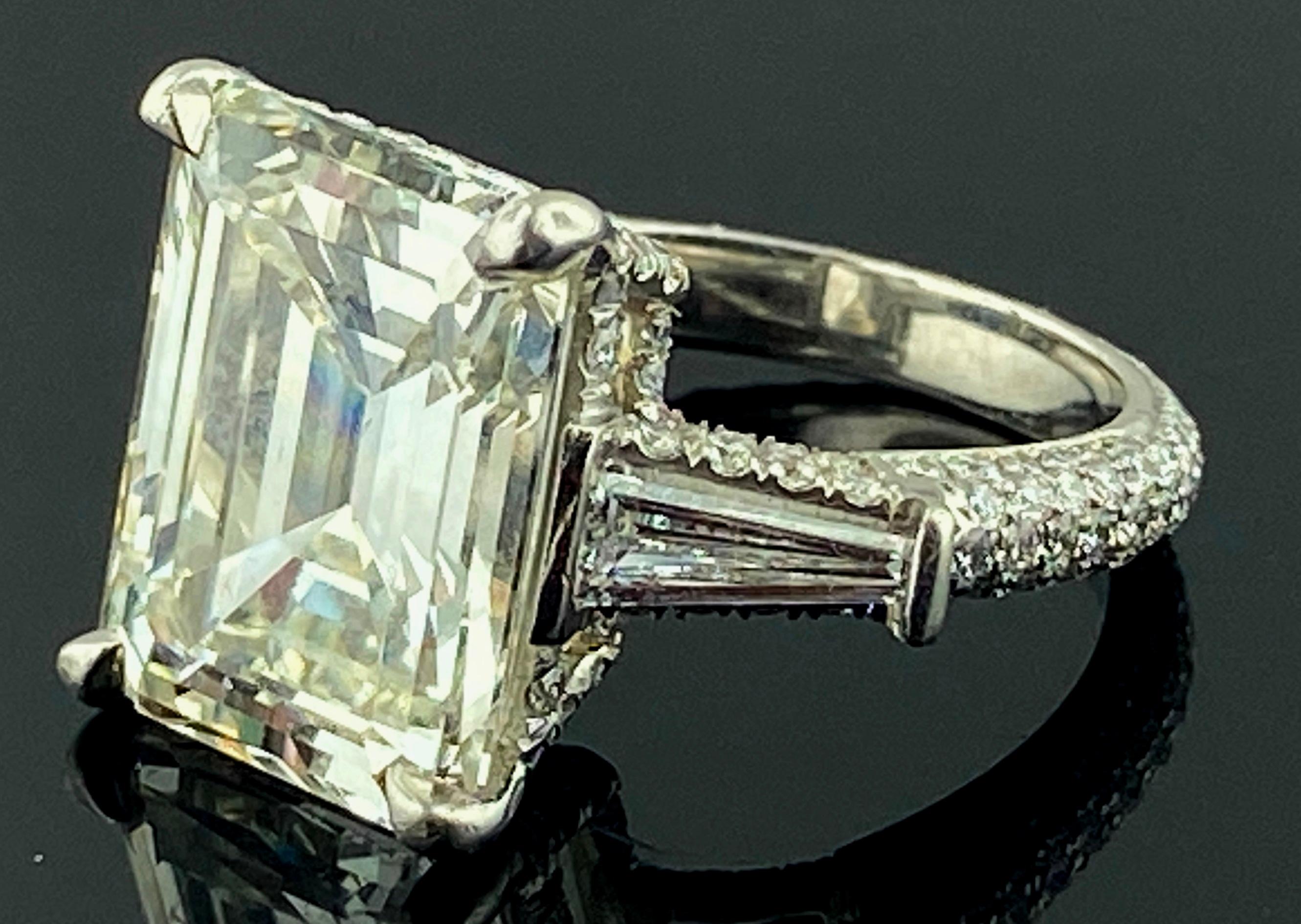 Platinum 9.25 Carat Emerald Cut Diamond Ring For Sale 1