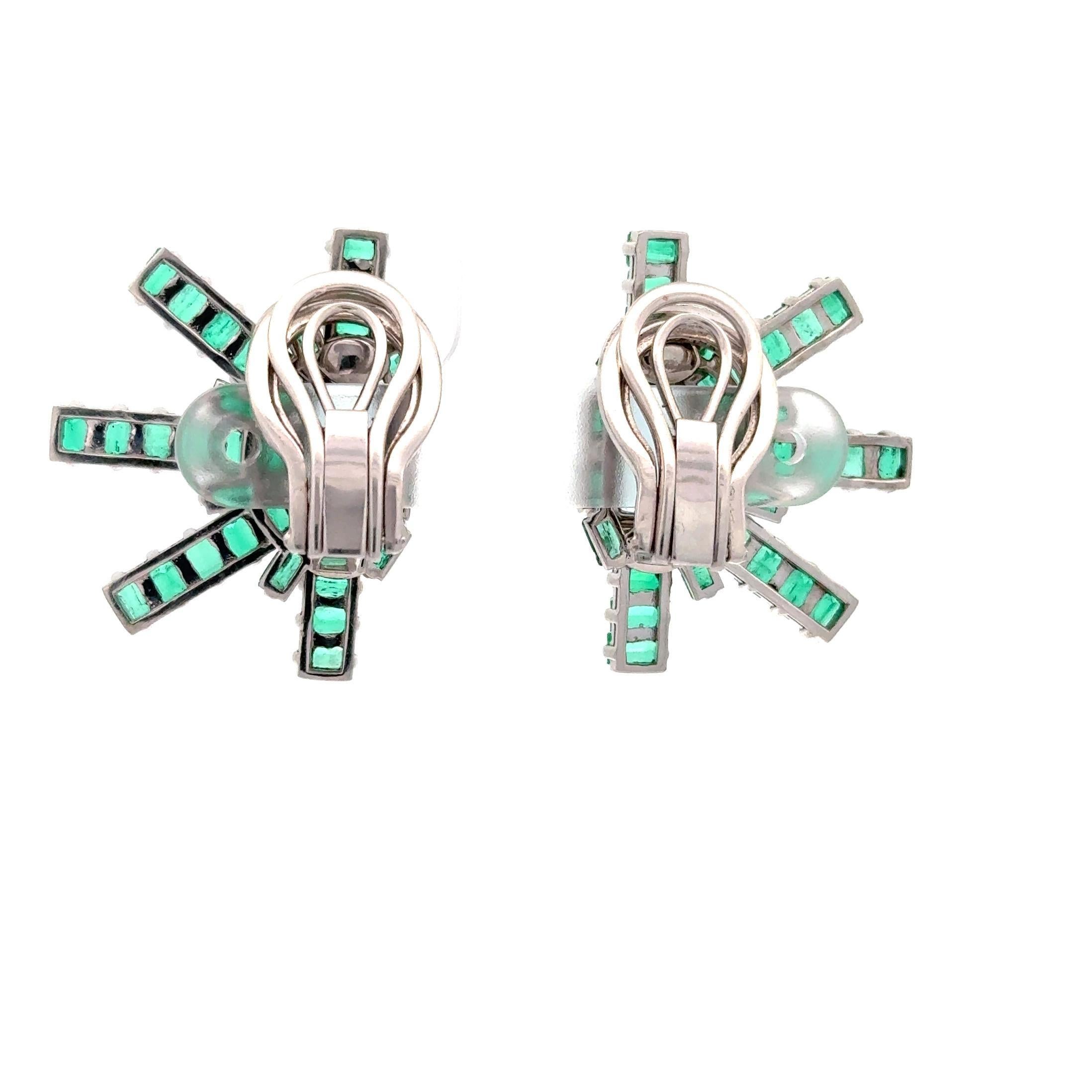 Taille émeraude Boucles d'oreilles clips en platine avec flocon de neige et émeraude de 9,3 carats et aigue-marine de 4,0 carats en vente