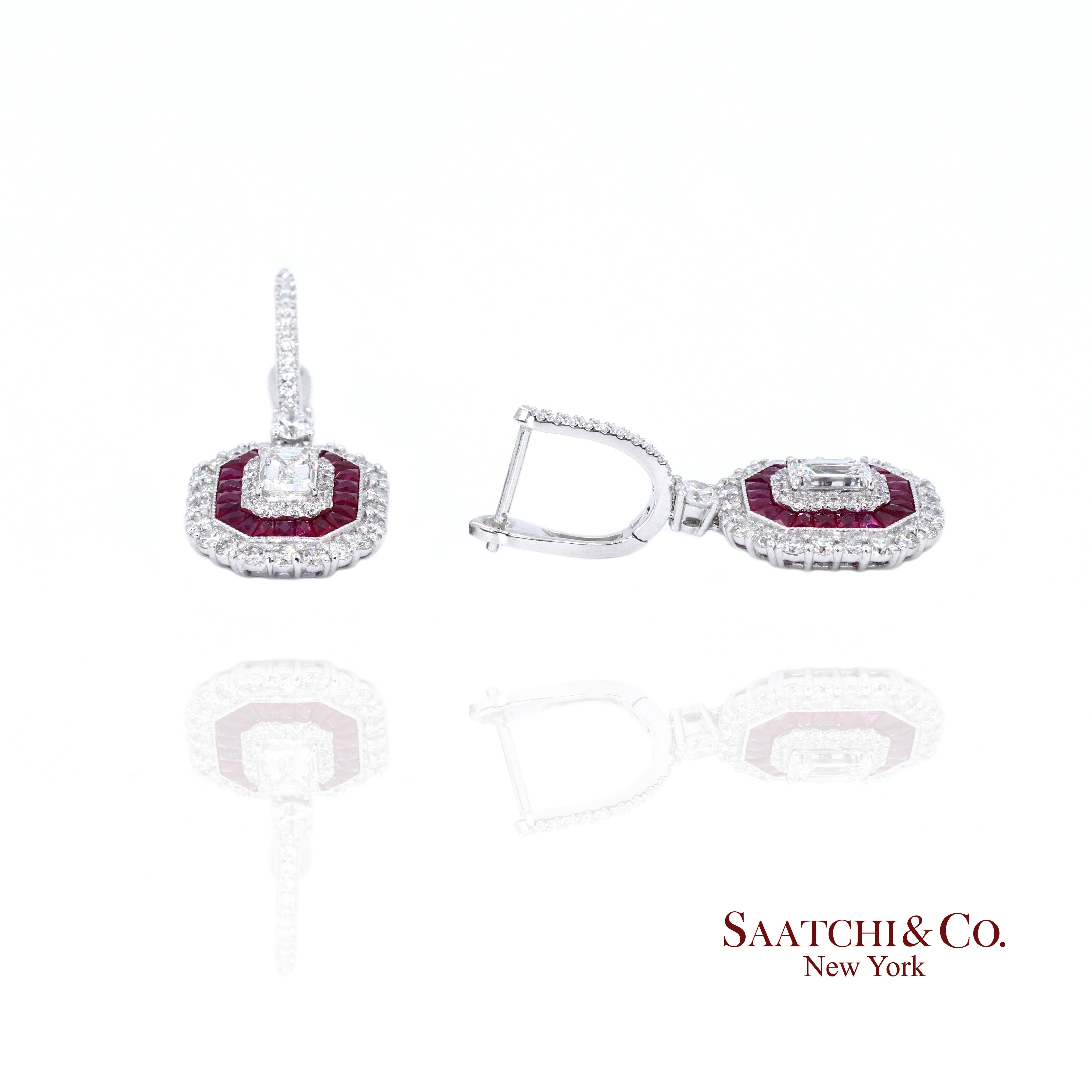 Ohrring aus Platin 950 mit baumelndem Rubin und Diamant (Smaragdschliff) im Angebot