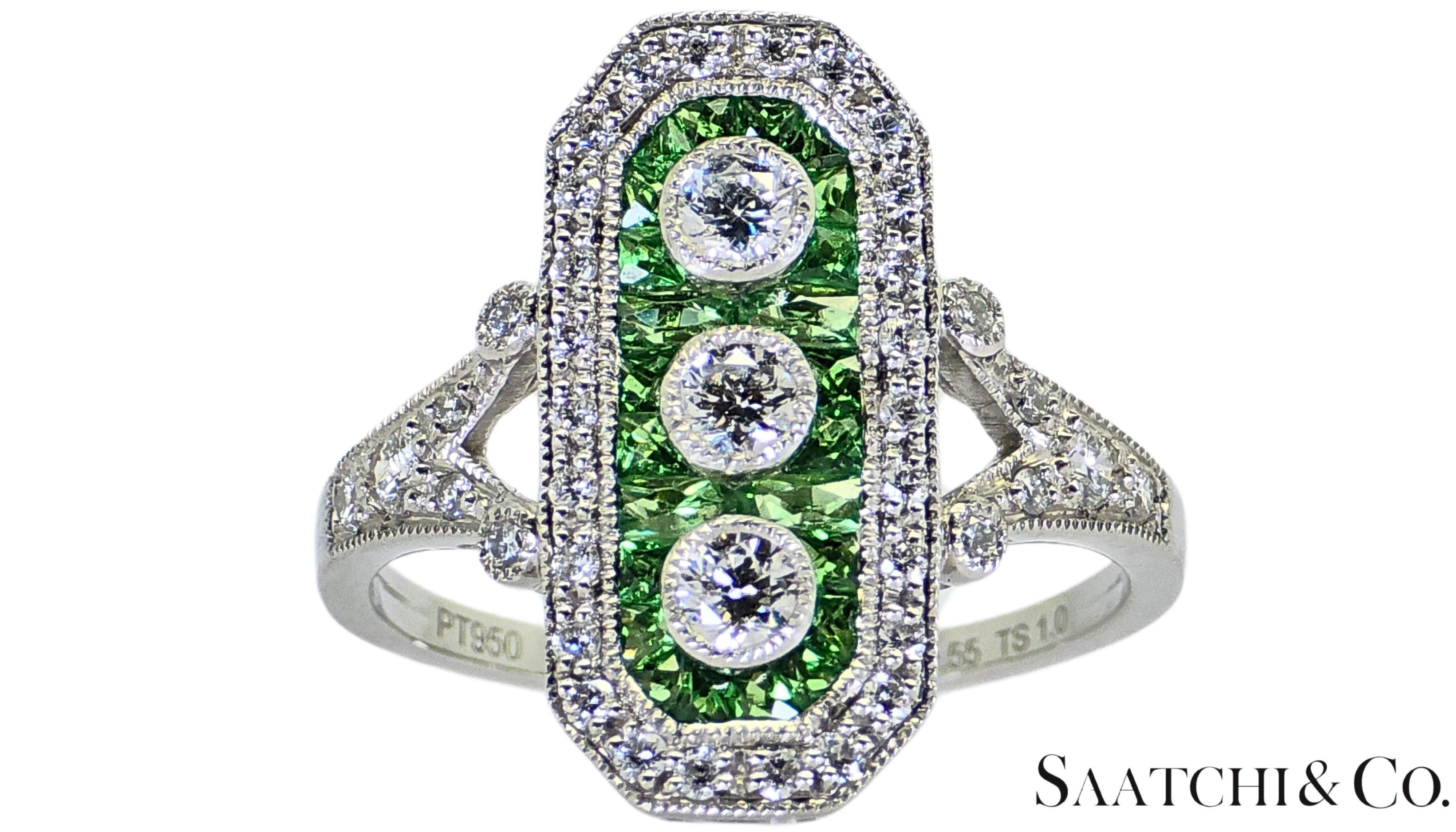 Anello con tsavorite e diamanti naturali - Nature 950, platino

Tipo di metallo: Platino
Peso totale dell'articolo: 5,41 grammi
Misura dell'anello: 7 (misura misurabile)
1:
Peso del diamante naturale: 0,55 carati.
Grado di purezza del diamante: