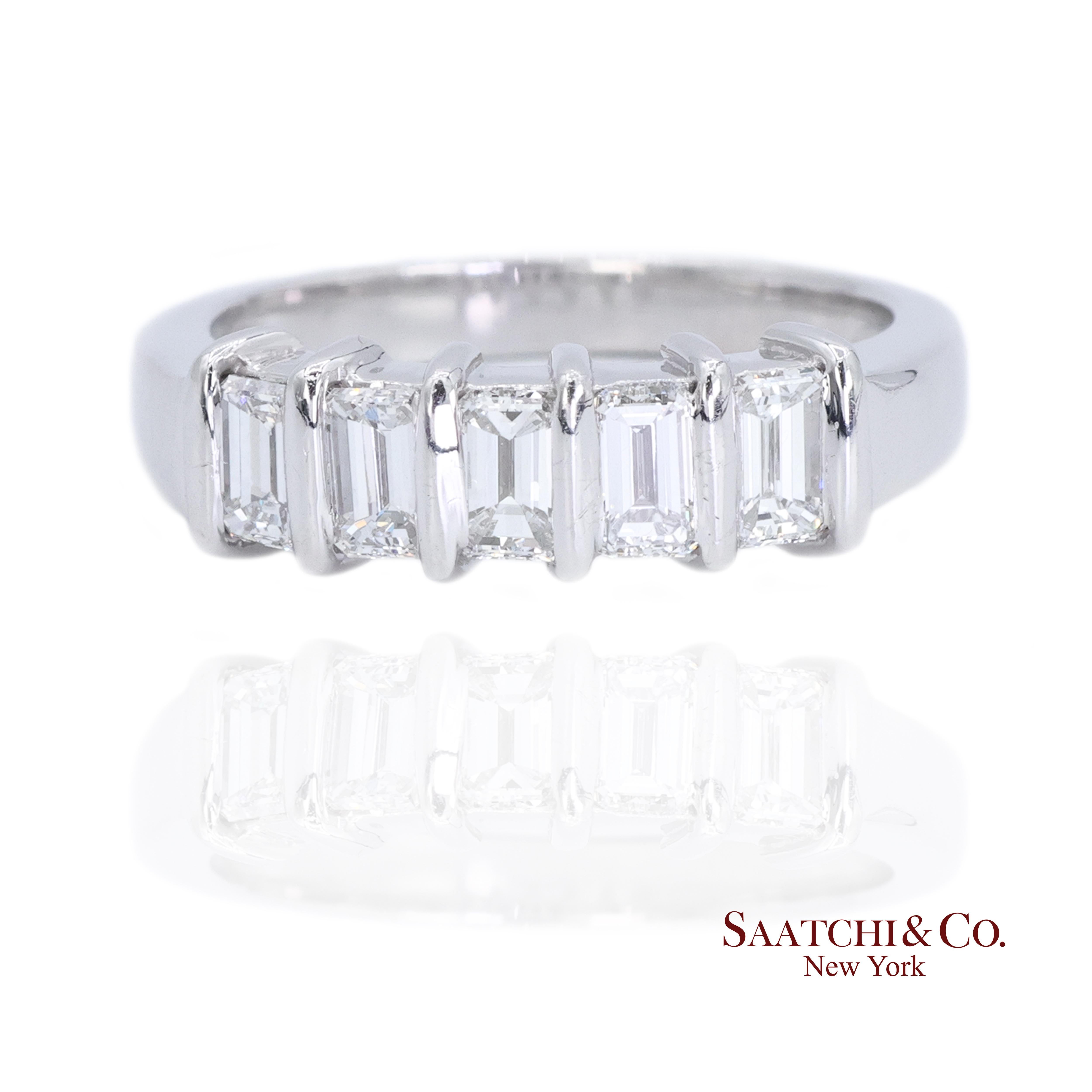 Bague en platine 950 avec diamant baguette naturel Unisexe en vente